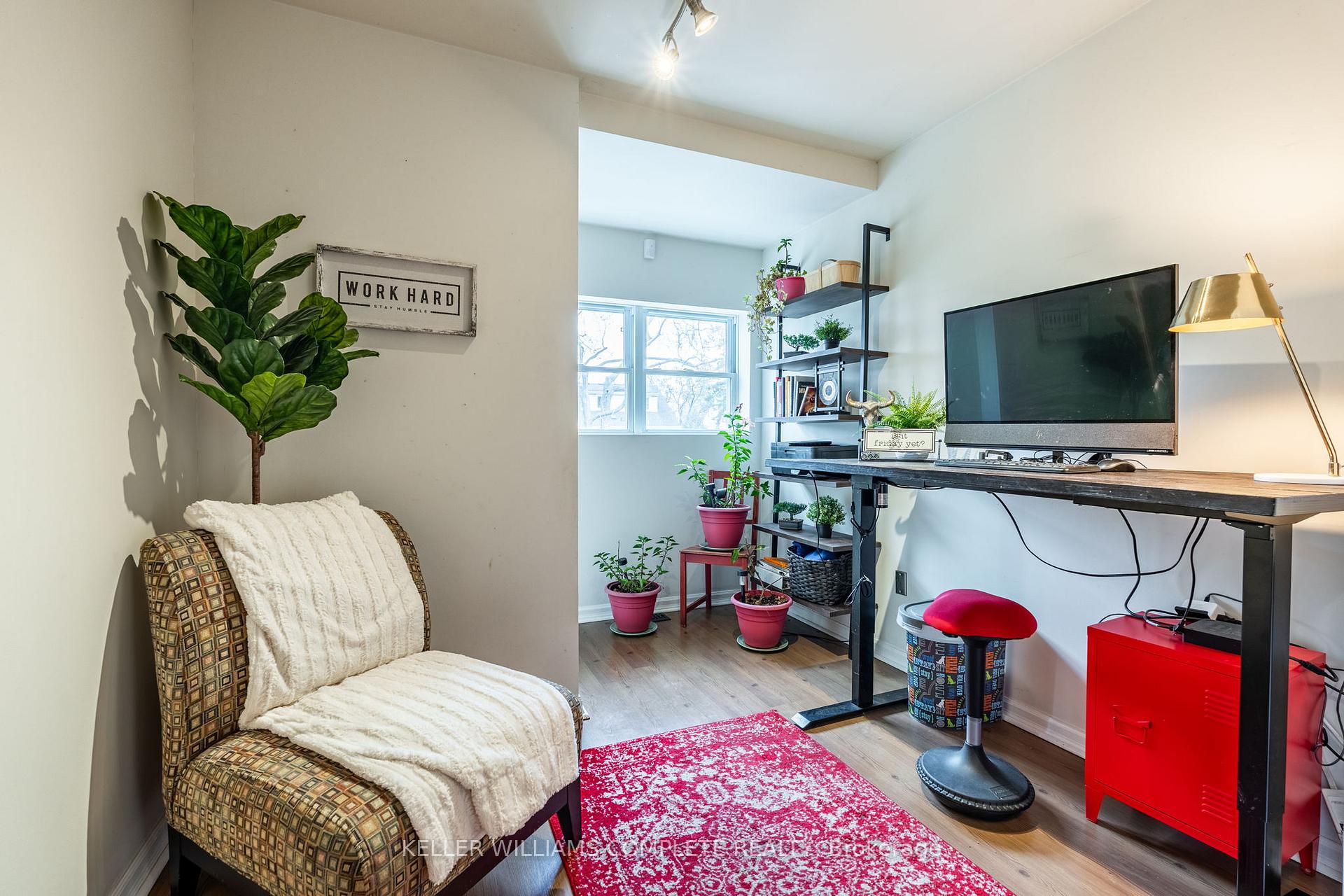Photo 12 of 48 West 3rd Street, Hamilton, Bonnington — HOMEH