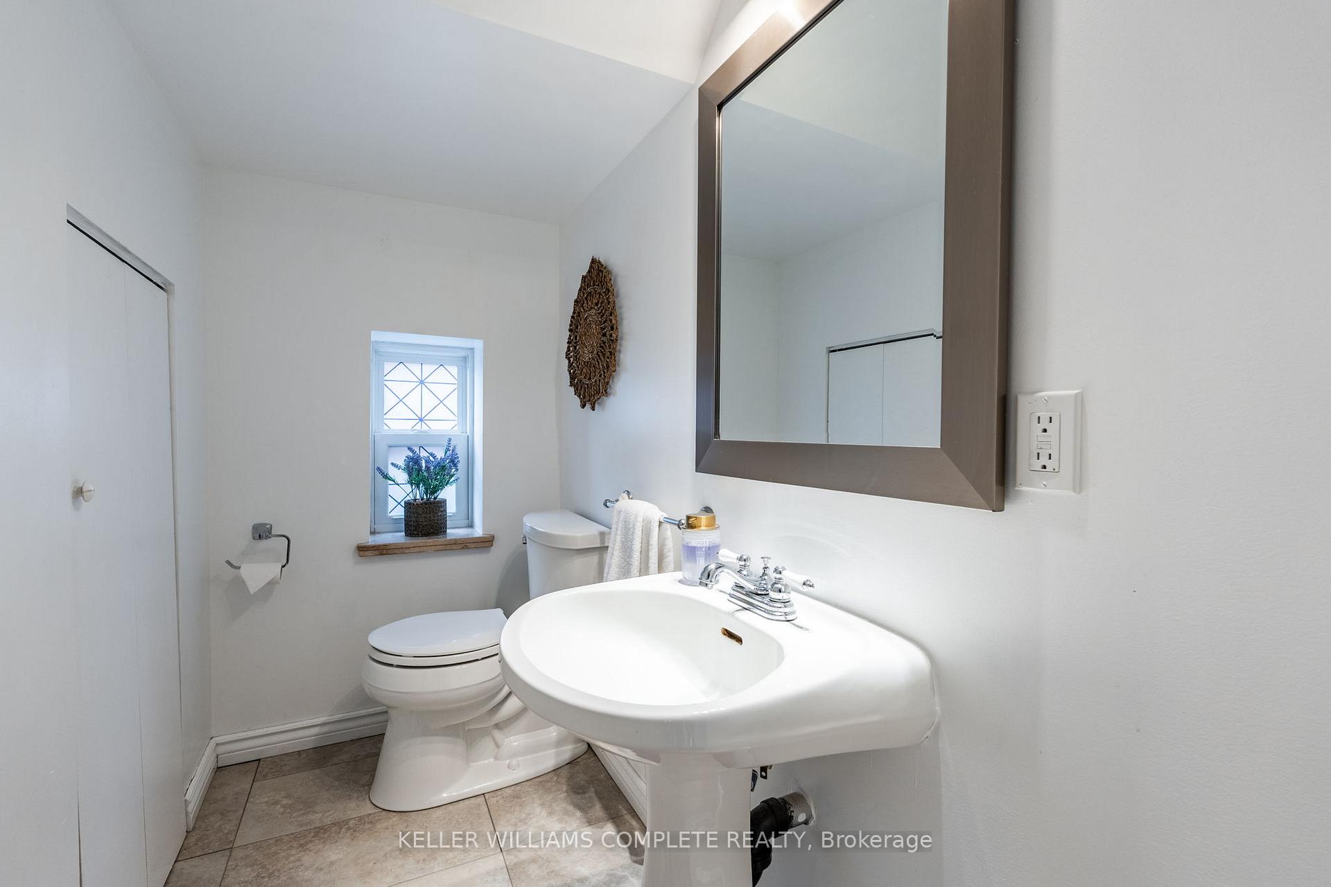 Photo 14 of 48 West 3rd Street, Hamilton, Bonnington — HOMEH