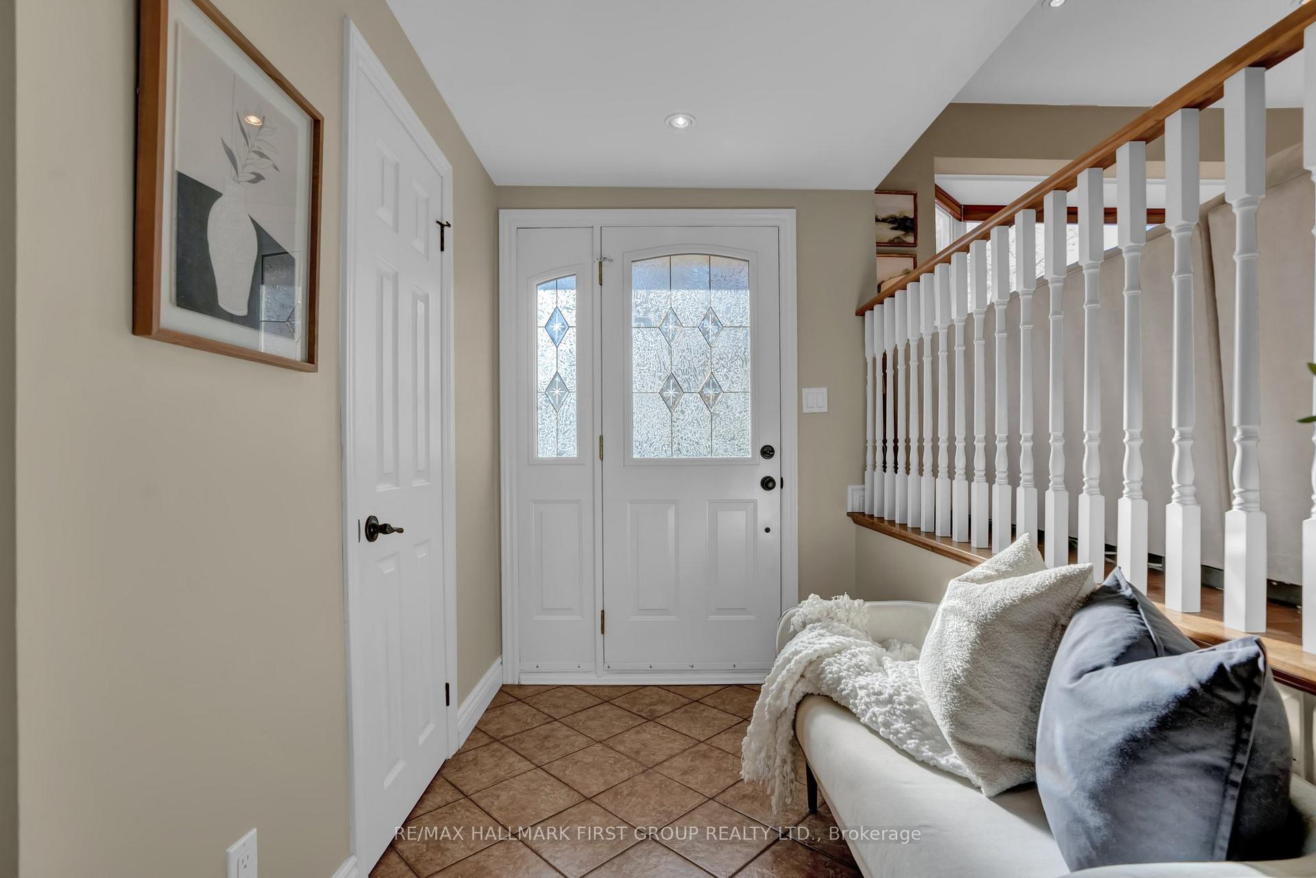 Photo 3 of 48 Spry Avenue, Clarington, Bowmanville — HOMEH
