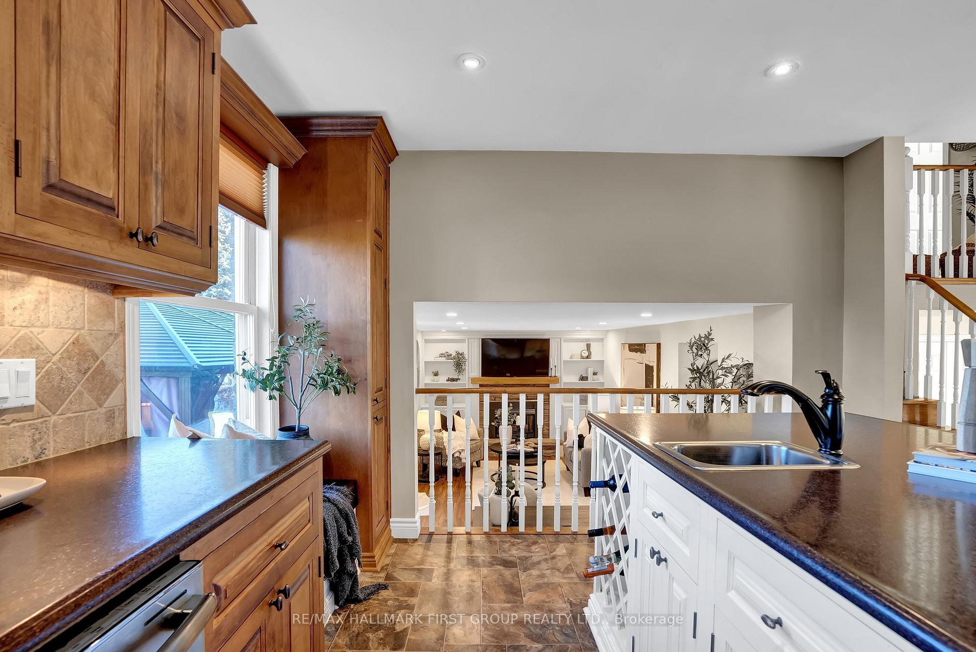Photo 13 of 48 Spry Avenue, Clarington, Bowmanville — HOMEH