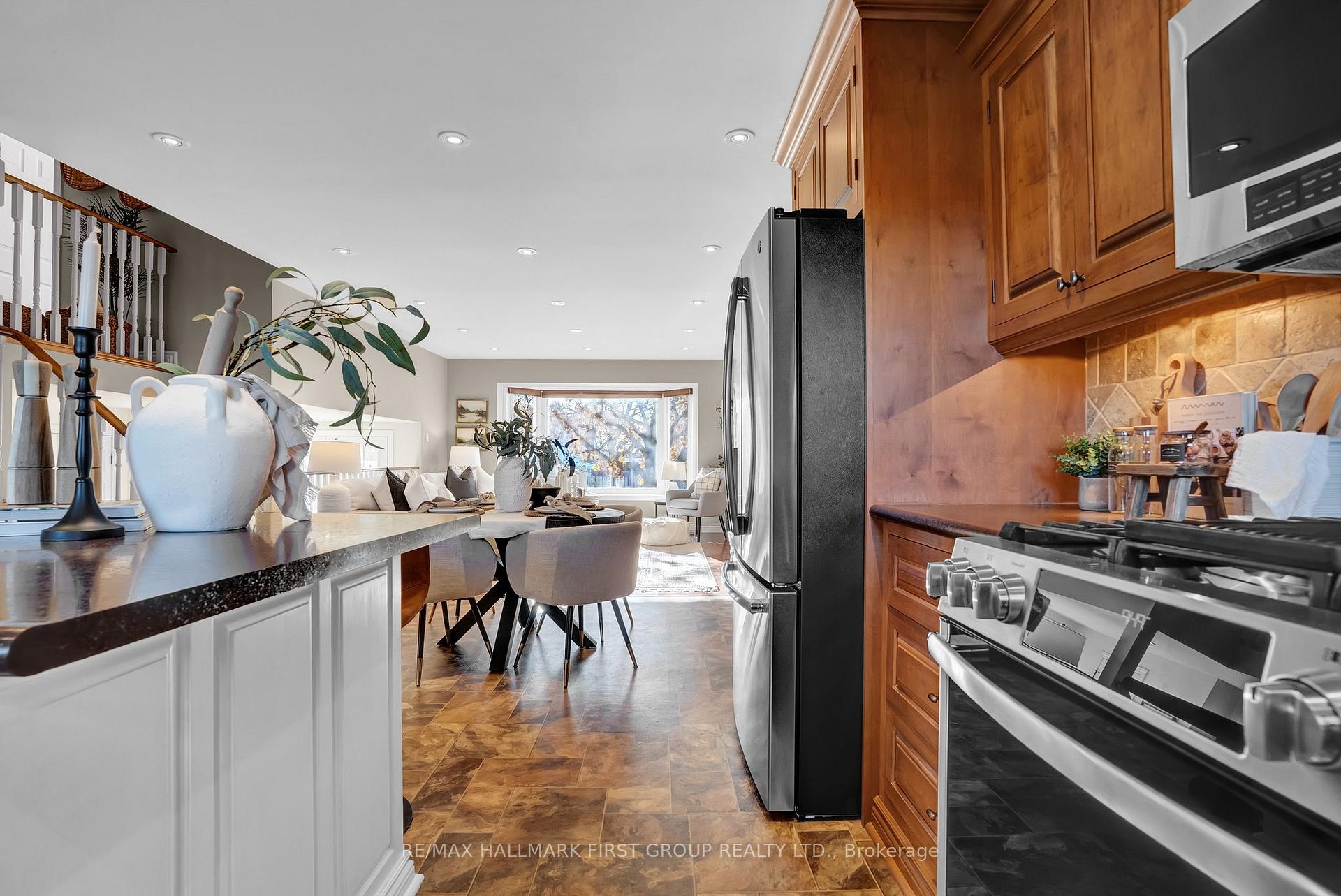 Photo 14 of 48 Spry Avenue, Clarington, Bowmanville — HOMEH