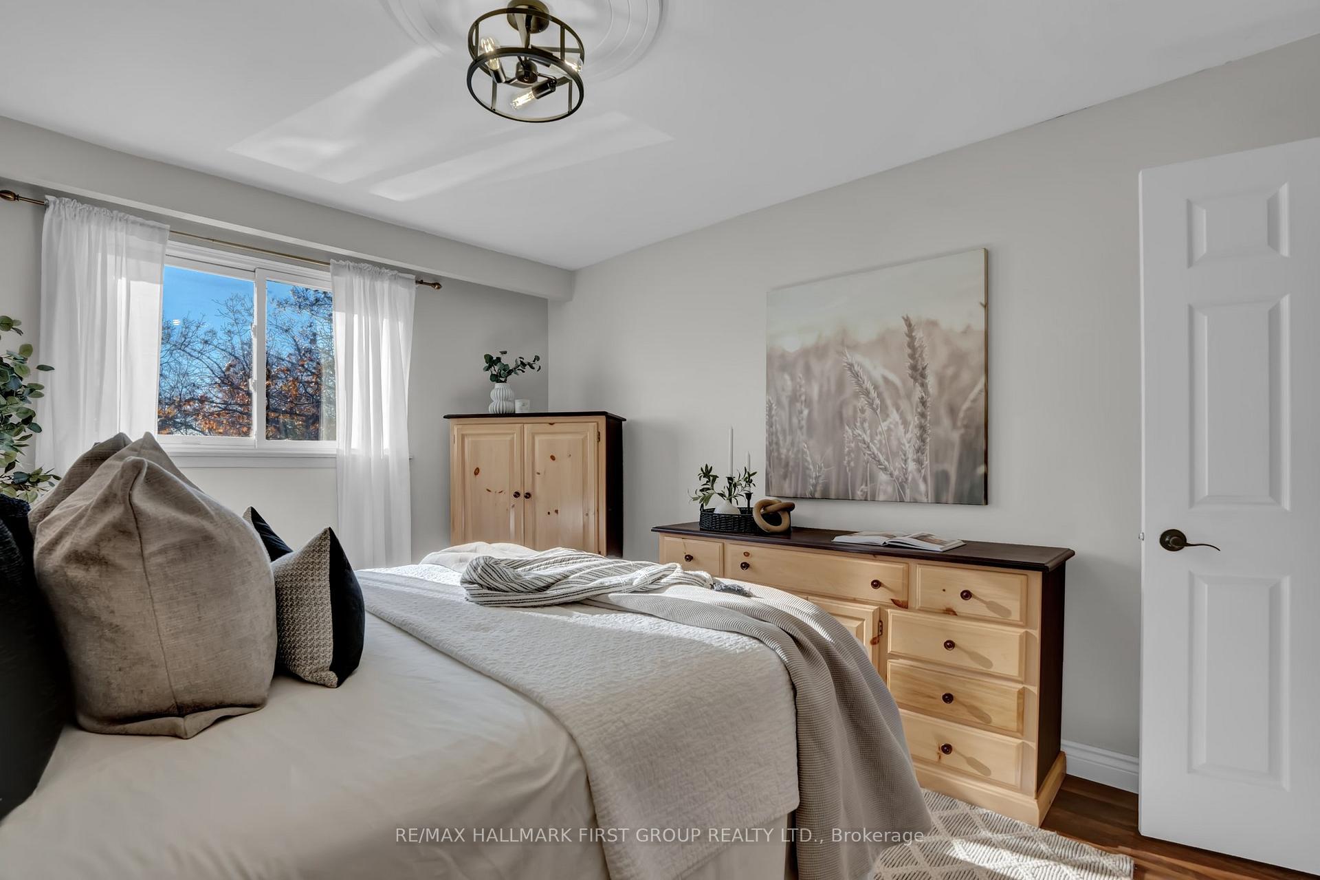Photo 22 of 48 Spry Avenue, Clarington, Bowmanville — HOMEH
