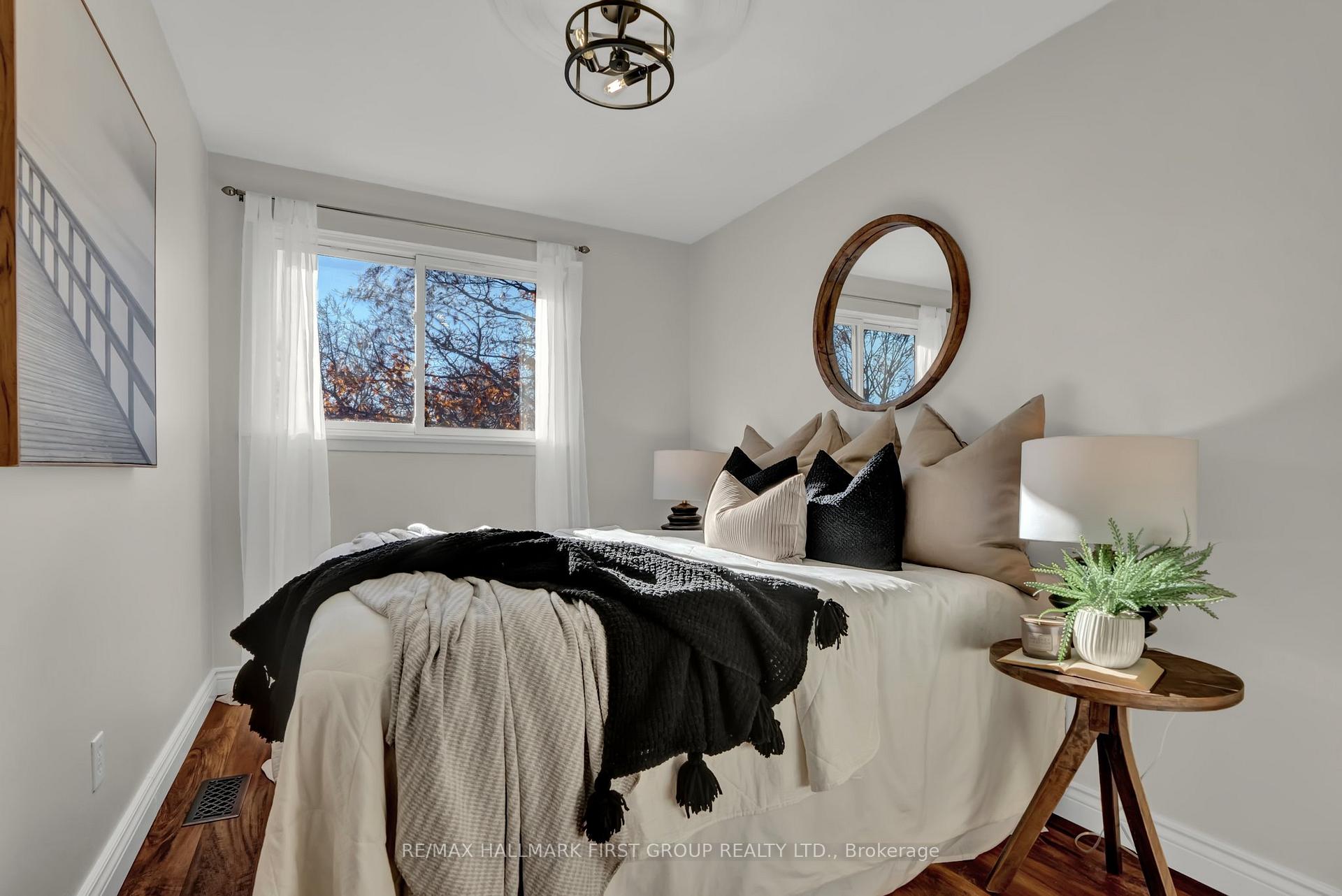 Photo 23 of 48 Spry Avenue, Clarington, Bowmanville — HOMEH