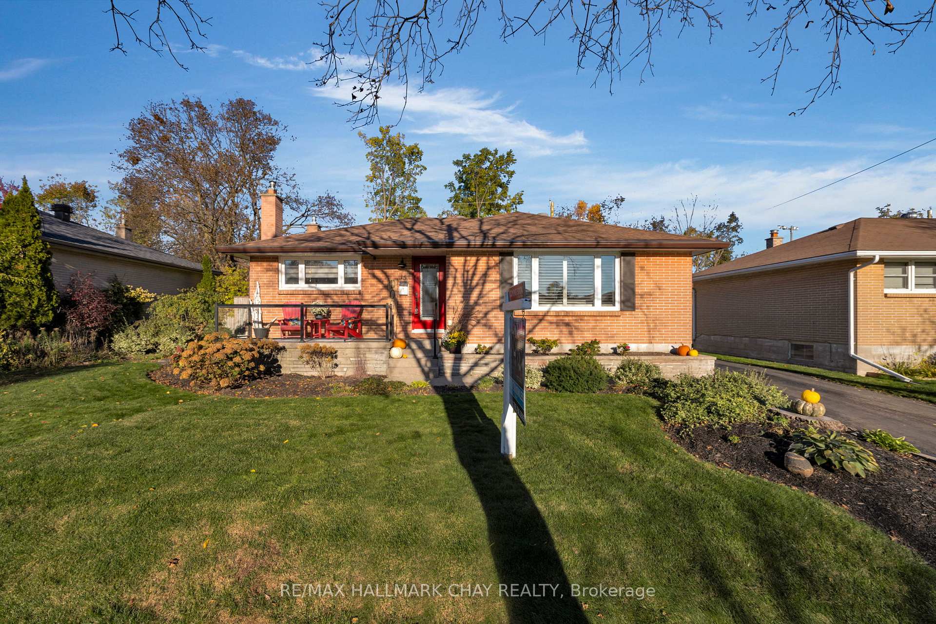 Photo 1 of 15 Bothwell Crescent, Barrie, Wellington — HOMEH
