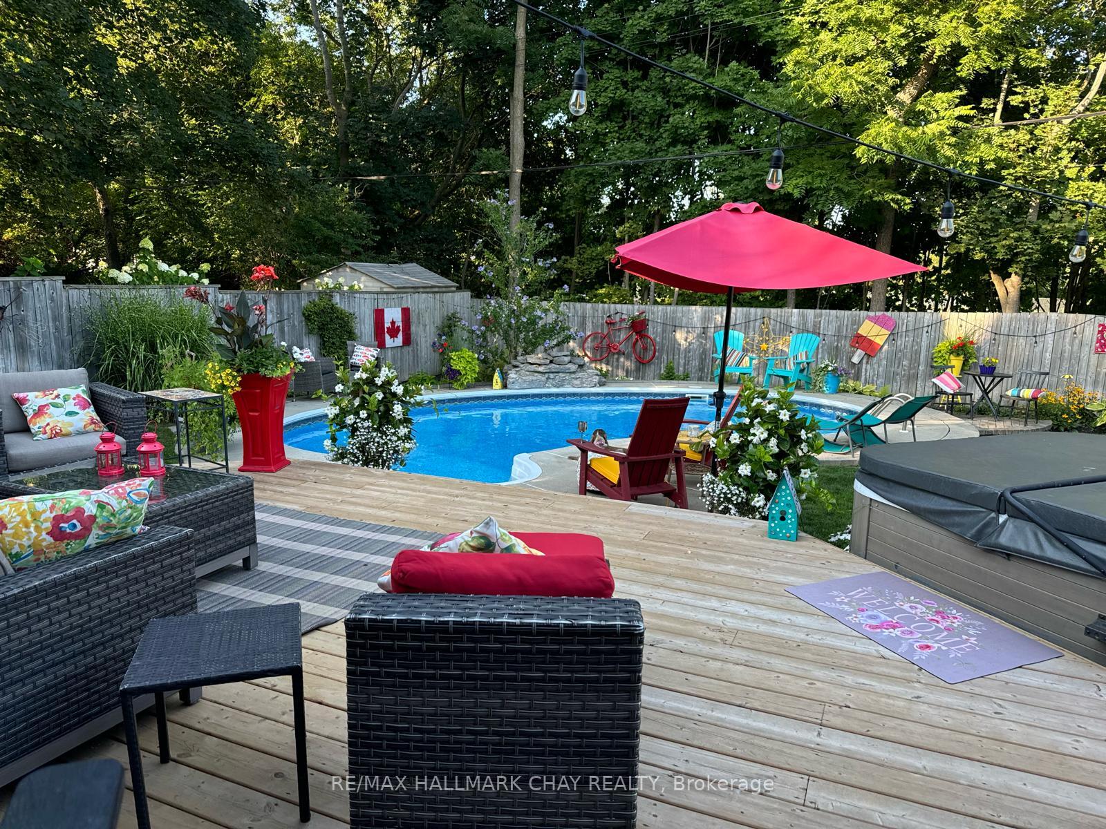 Photo 4 of 15 Bothwell Crescent, Barrie, Wellington — HOMEH