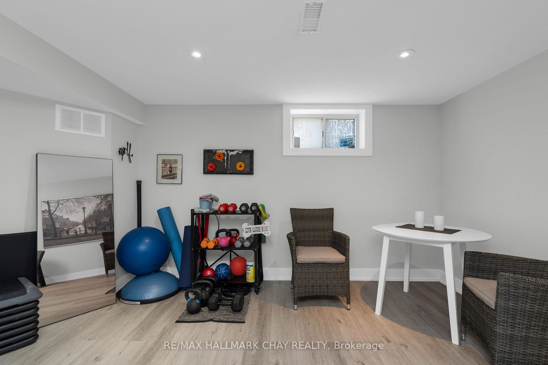 Photo 22 of 15 Bothwell Crescent, Barrie, Wellington — HOMEH