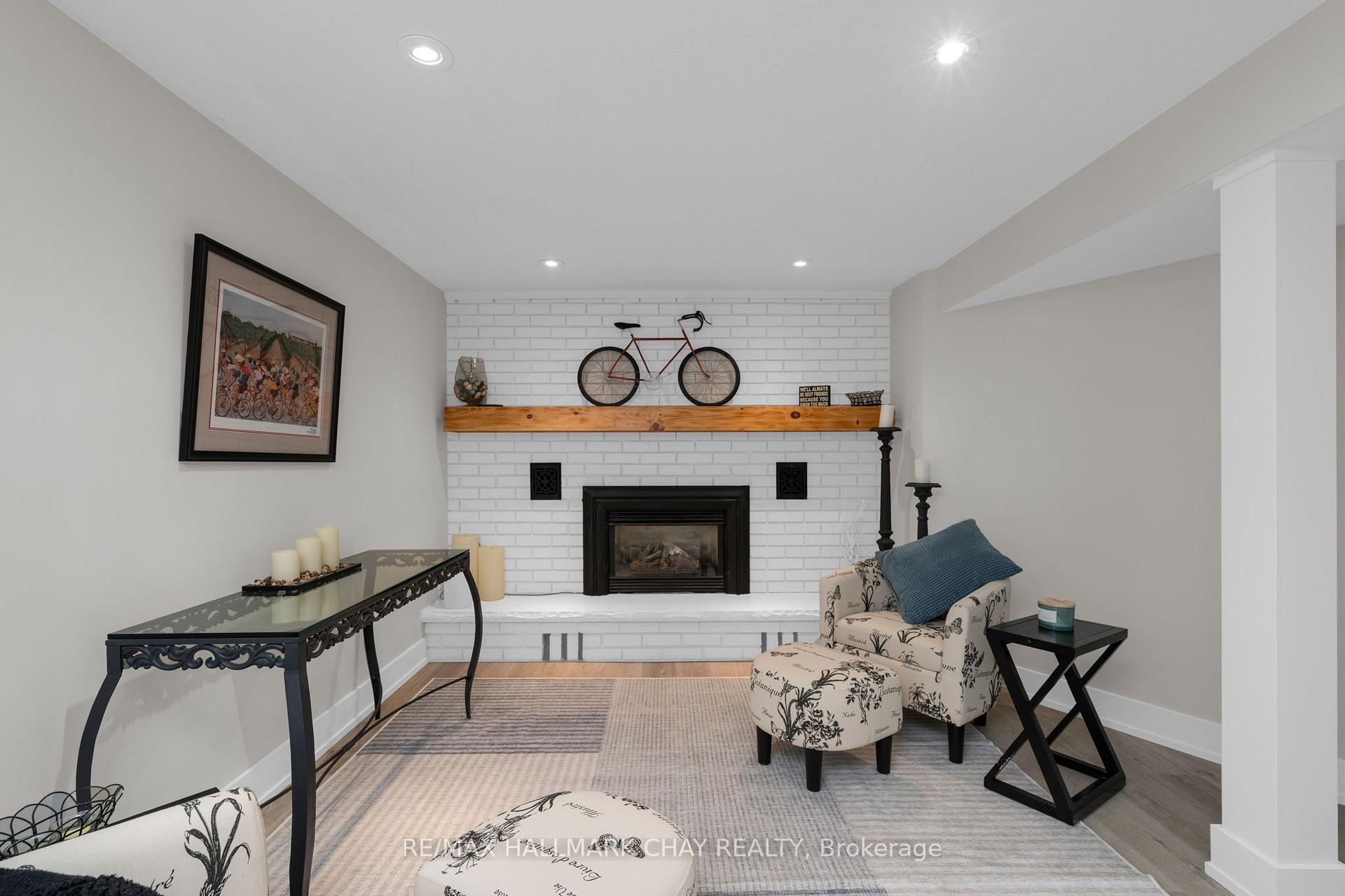 Photo 24 of 15 Bothwell Crescent, Barrie, Wellington — HOMEH