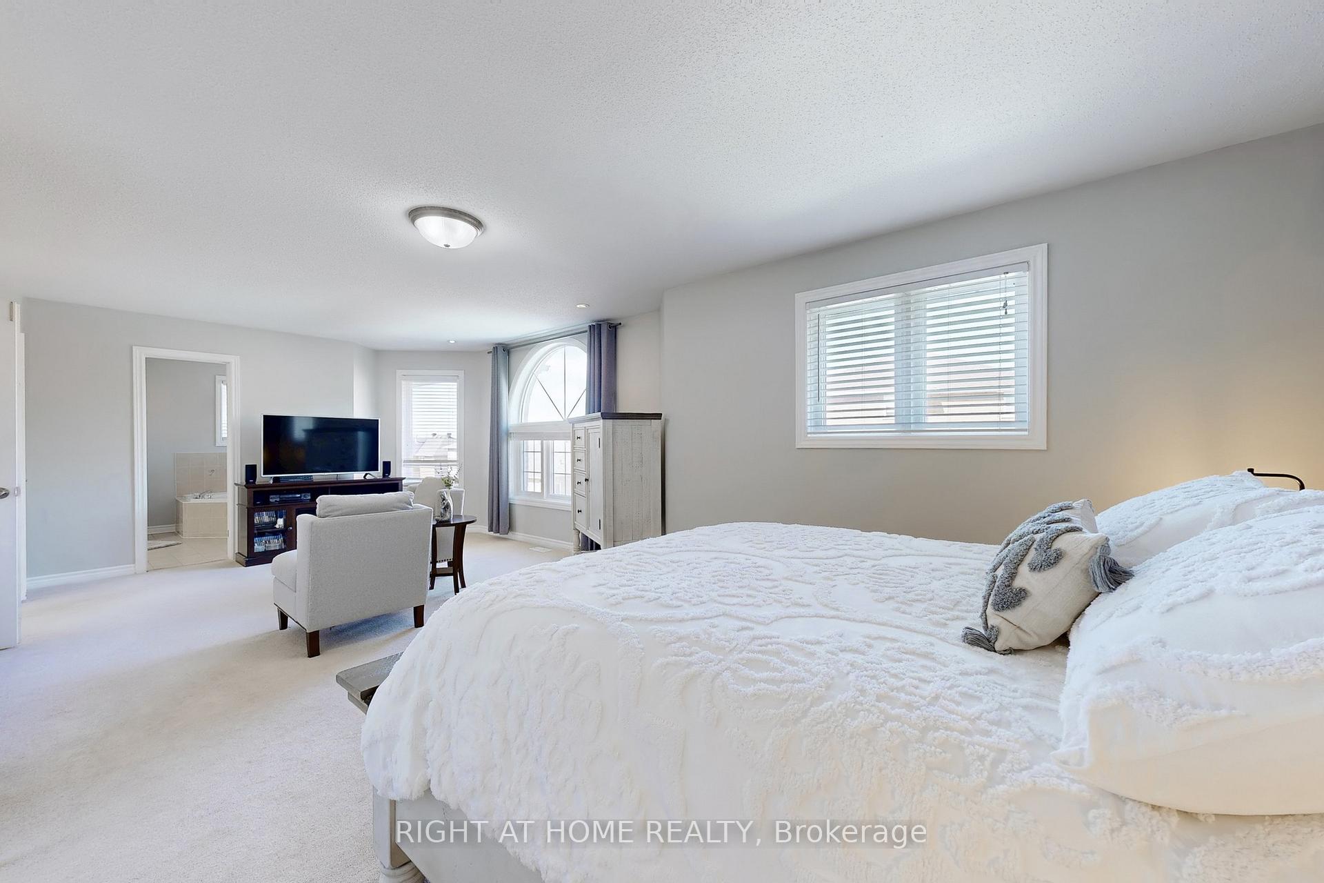 Photo 14 of 418 Mapleton Avenue, Barrie, Ardagh — HOMEH