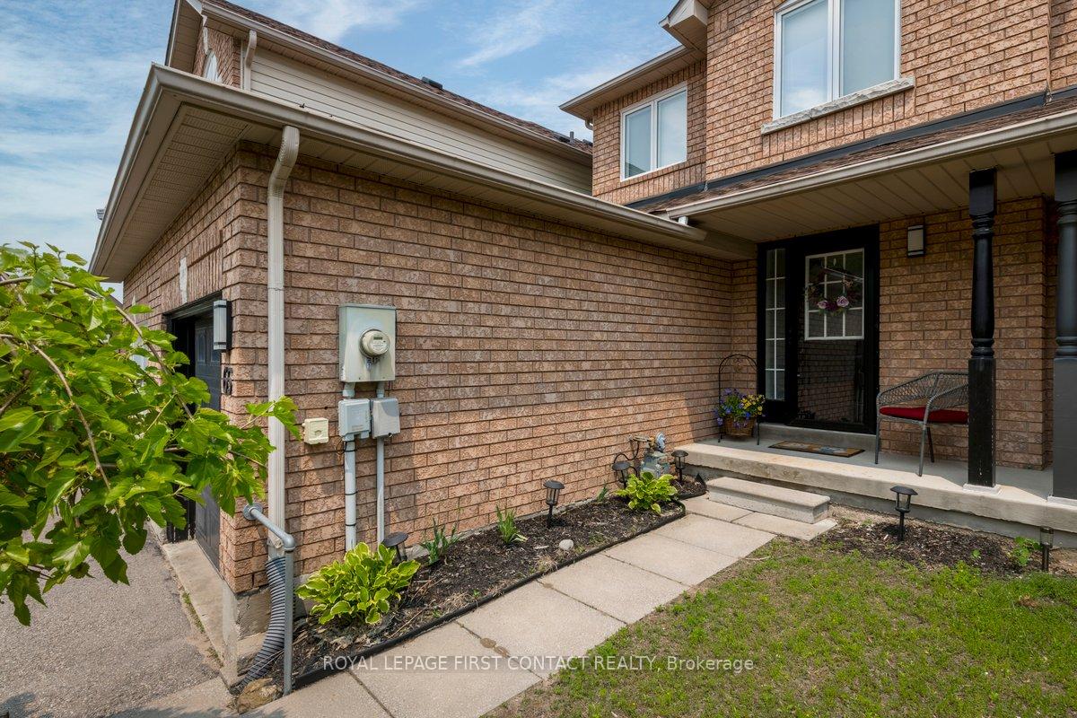 Photo 3 of 65 Hawthorne Crescent, Barrie, Ardagh — HOMEH