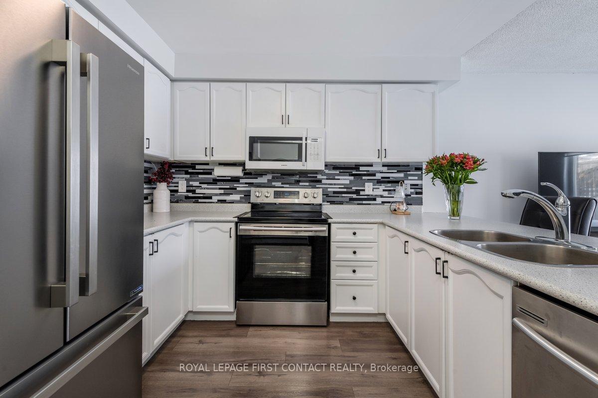Photo 7 of 65 Hawthorne Crescent, Barrie, Ardagh — HOMEH