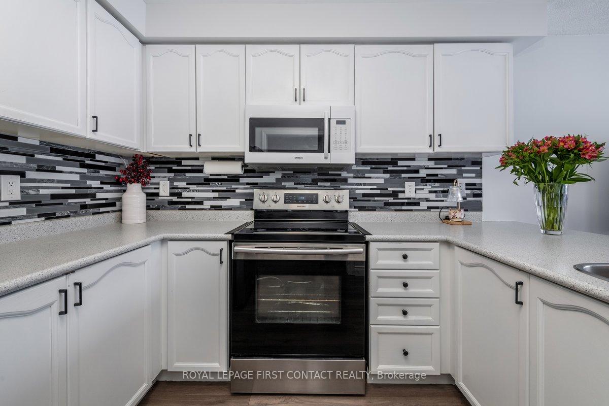 Photo 8 of 65 Hawthorne Crescent, Barrie, Ardagh — HOMEH