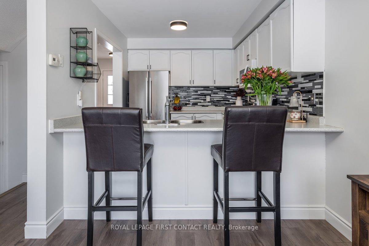 Photo 10 of 65 Hawthorne Crescent, Barrie, Ardagh — HOMEH