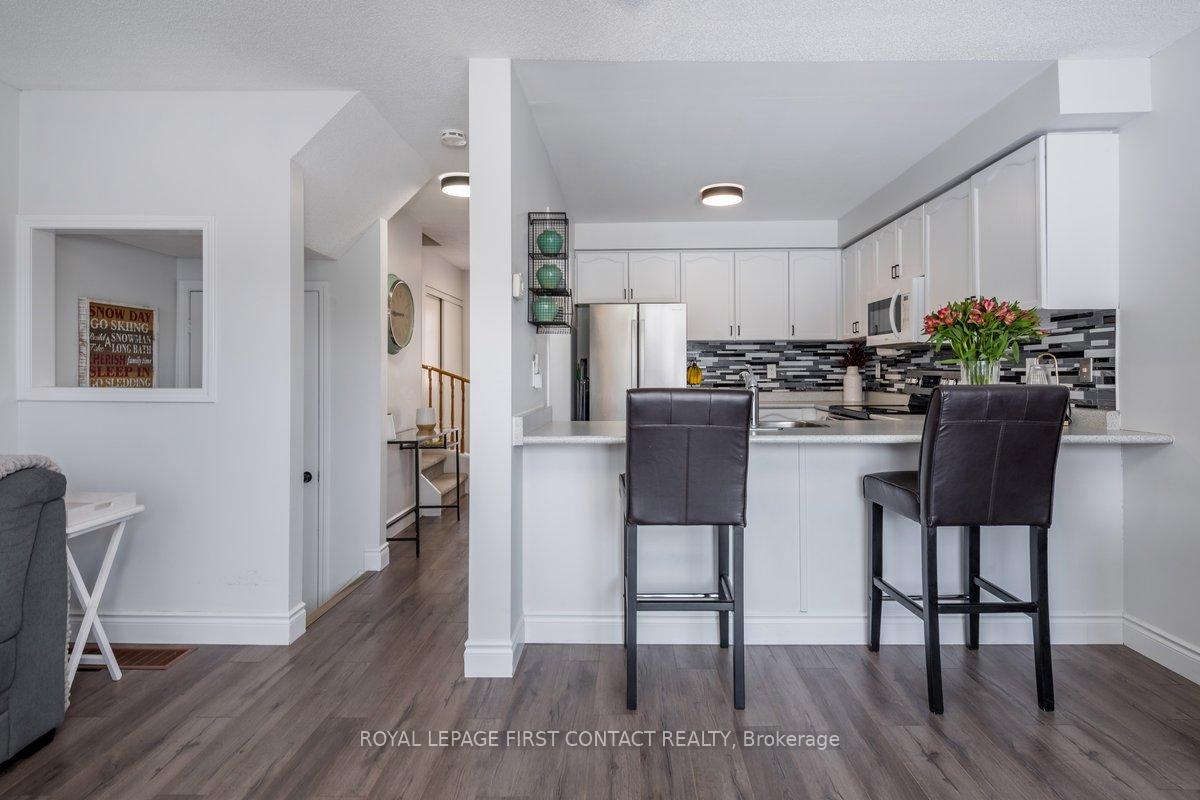 Photo 11 of 65 Hawthorne Crescent, Barrie, Ardagh — HOMEH