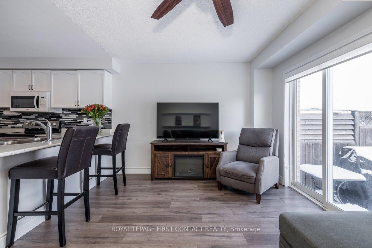 Photo 12 of 65 Hawthorne Crescent, Barrie, Ardagh — HOMEH