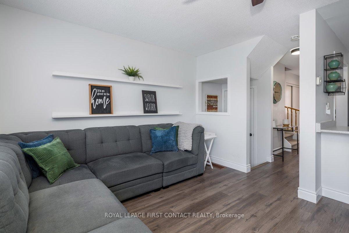 Photo 15 of 65 Hawthorne Crescent, Barrie, Ardagh — HOMEH