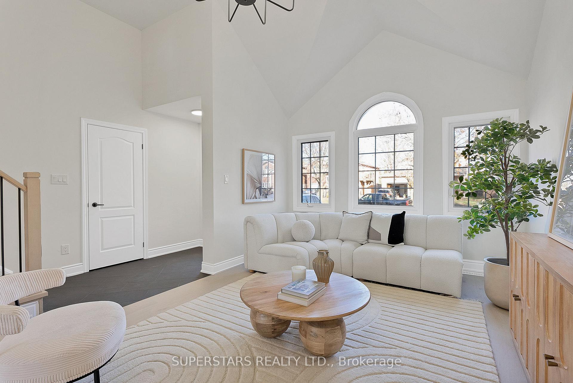 Photo 2 of 57 Kintyre Street, Clarington, Courtice — HOMEH