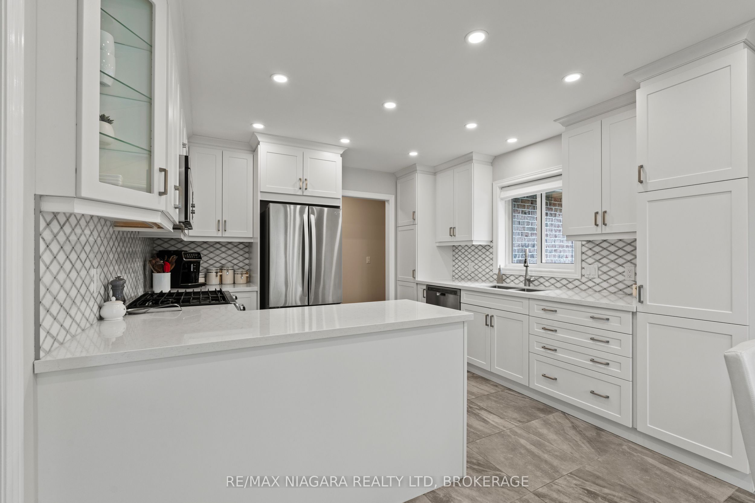 Photo 60 of 111 Pearson Road, Welland, Cooks Mills — HOMEH