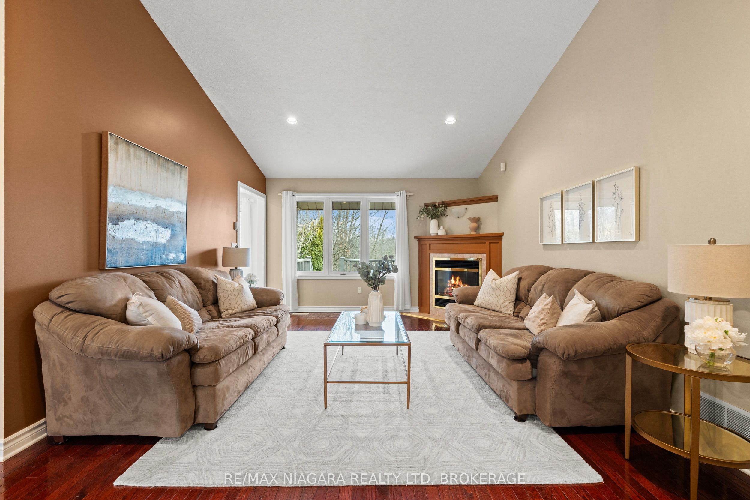 Photo 57 of 111 Pearson Road, Welland, Cooks Mills — HOMEH