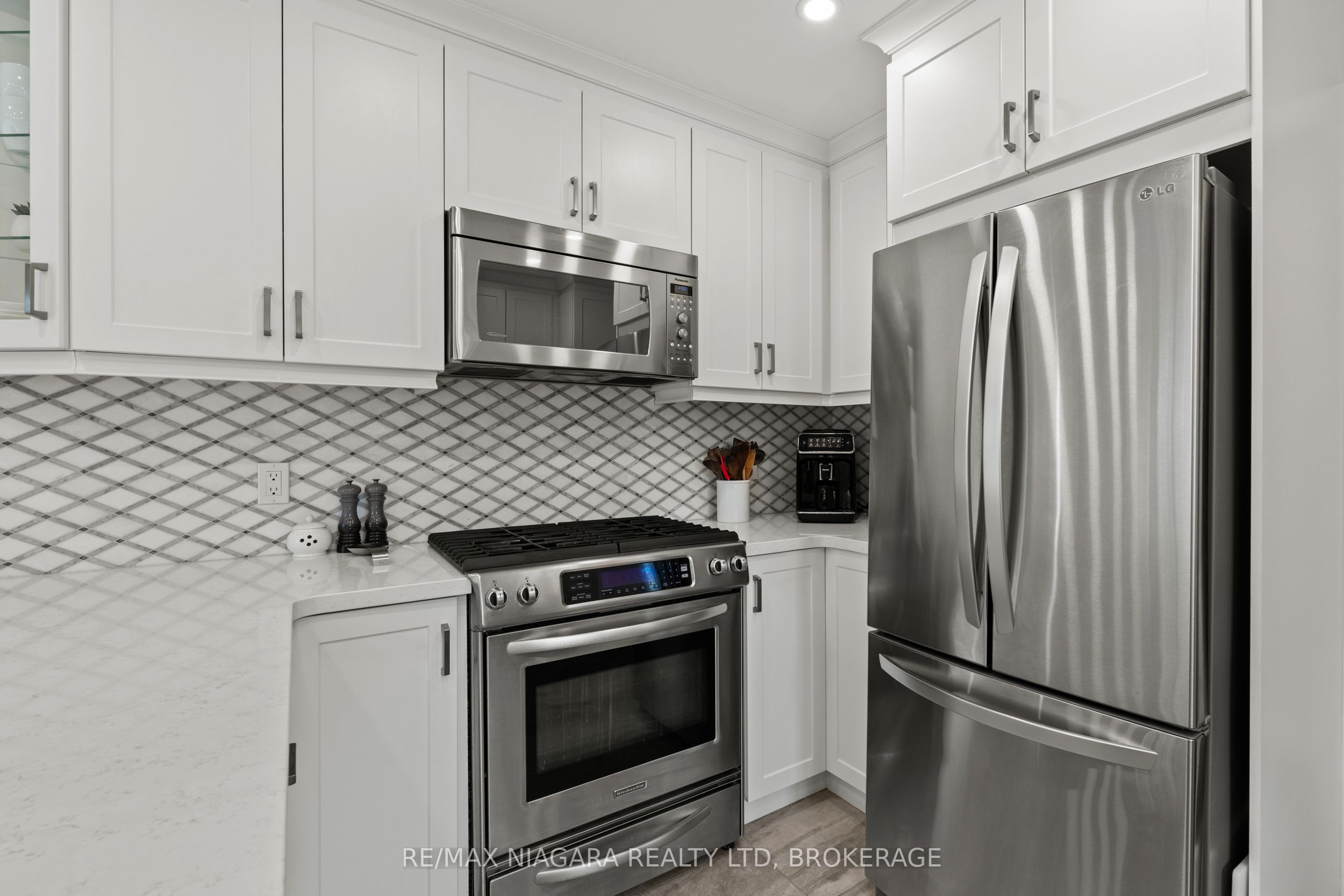 Photo 62 of 111 Pearson Road, Welland, Cooks Mills — HOMEH