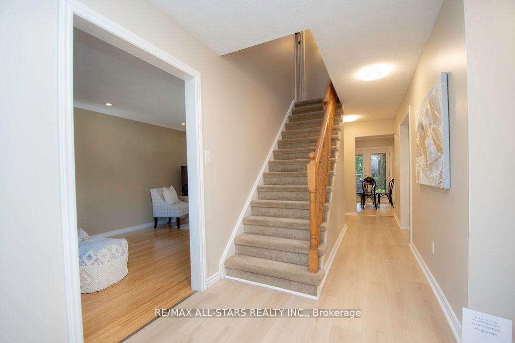 Photo 4 of 180 Sandringham Drive, Clarington, Courtice — HOMEH