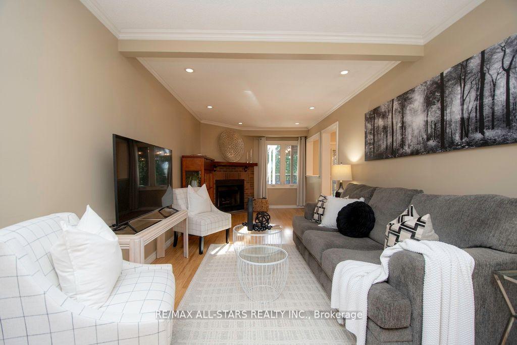 Photo 5 of 180 Sandringham Drive, Clarington, Courtice — HOMEH