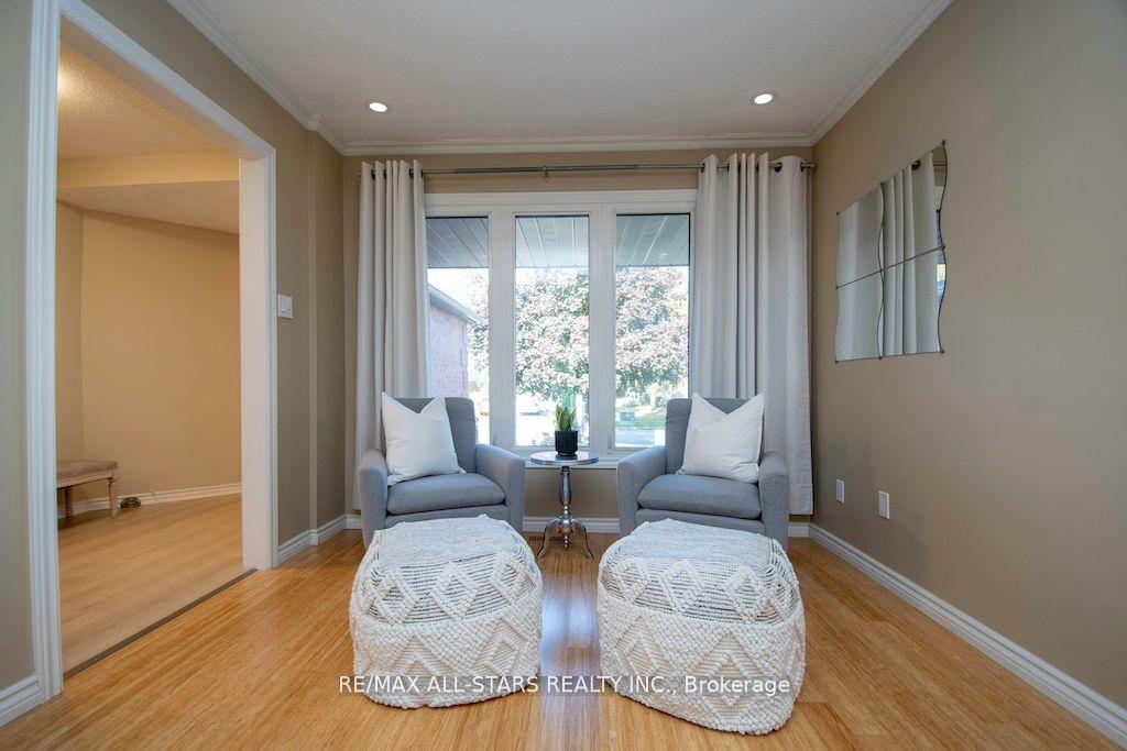 Photo 7 of 180 Sandringham Drive, Clarington, Courtice — HOMEH