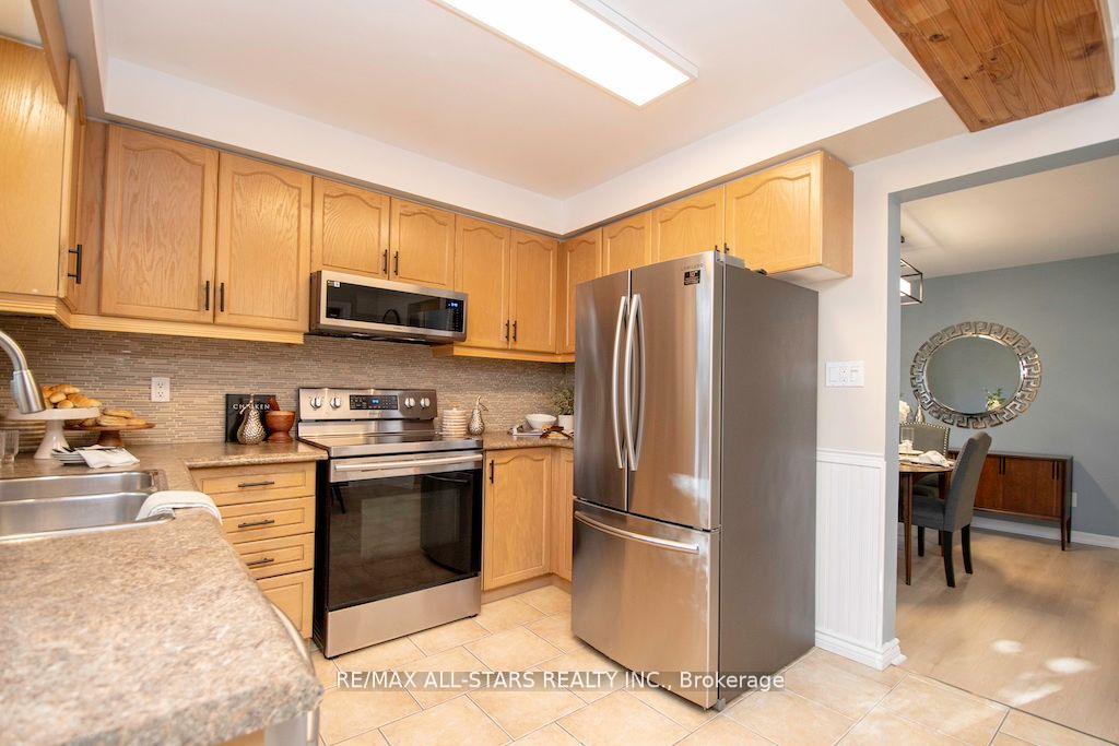 Photo 19 of 180 Sandringham Drive, Clarington, Courtice — HOMEH