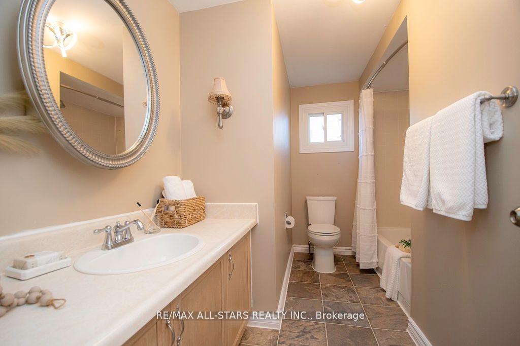 Photo 34 of 180 Sandringham Drive, Clarington, Courtice — HOMEH