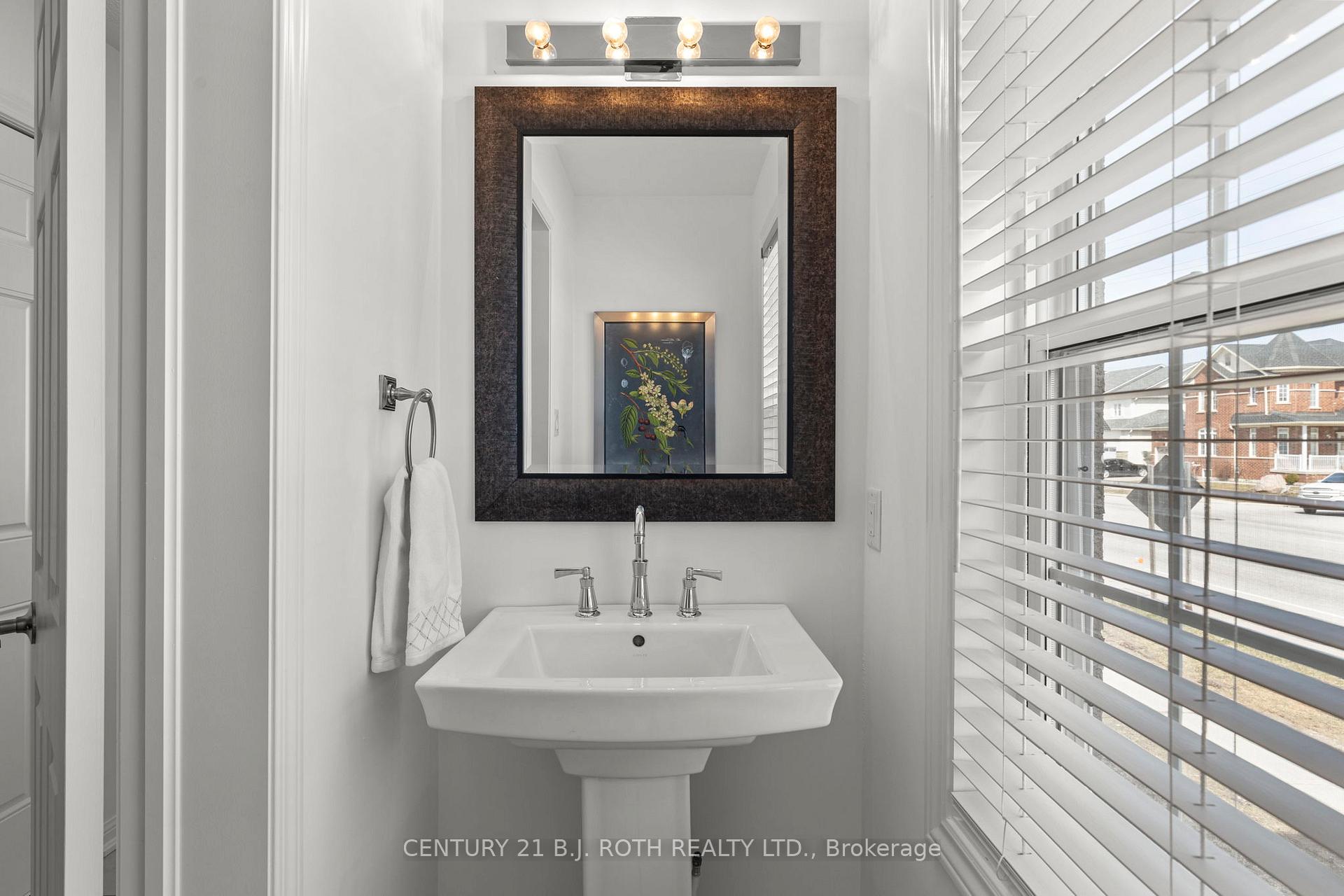 Photo 7 of 114 Majesty Boulevard, Barrie, Innis-Shore — HOMEH