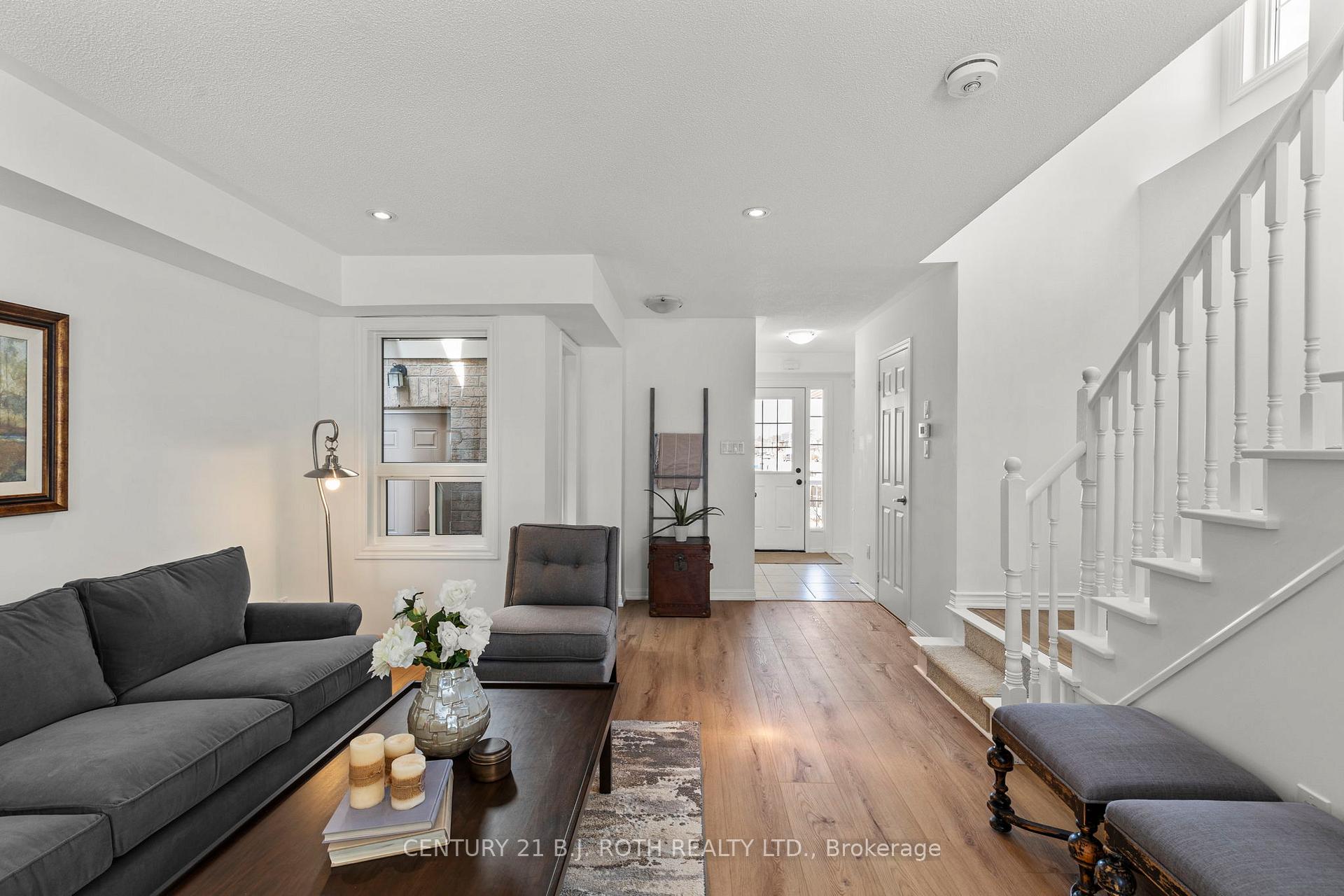 Photo 9 of 114 Majesty Boulevard, Barrie, Innis-Shore — HOMEH