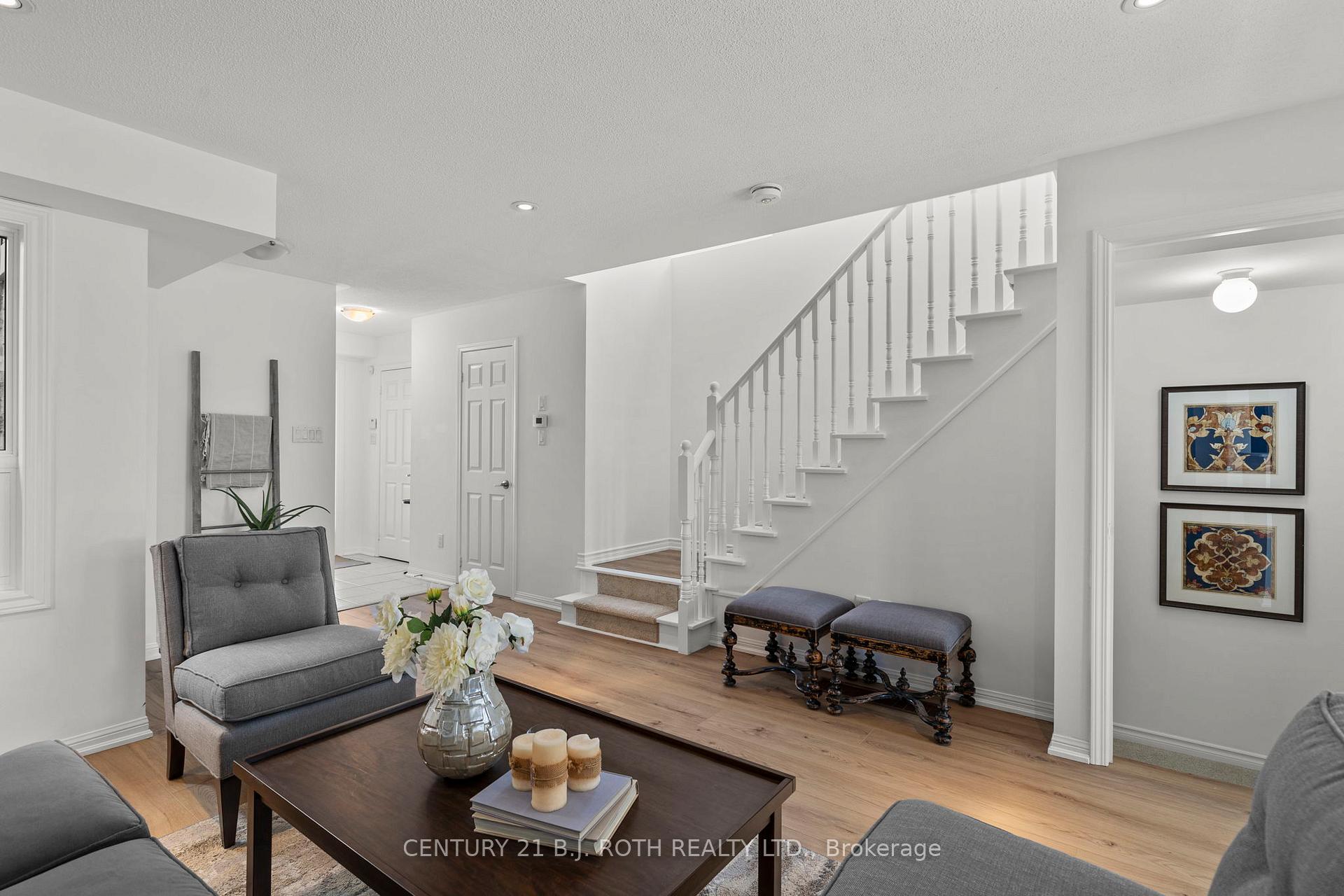 Photo 10 of 114 Majesty Boulevard, Barrie, Innis-Shore — HOMEH