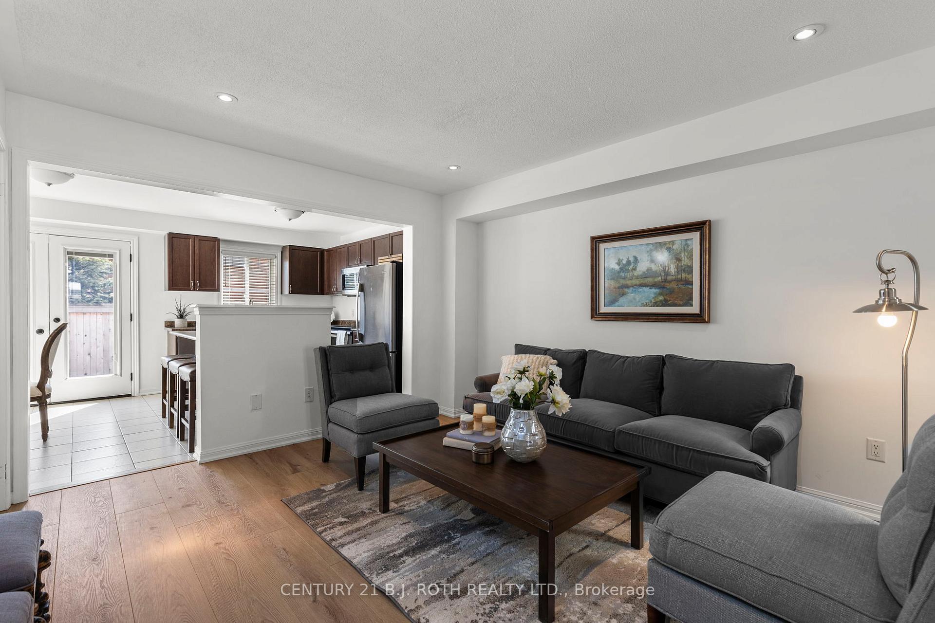 Photo 11 of 114 Majesty Boulevard, Barrie, Innis-Shore — HOMEH