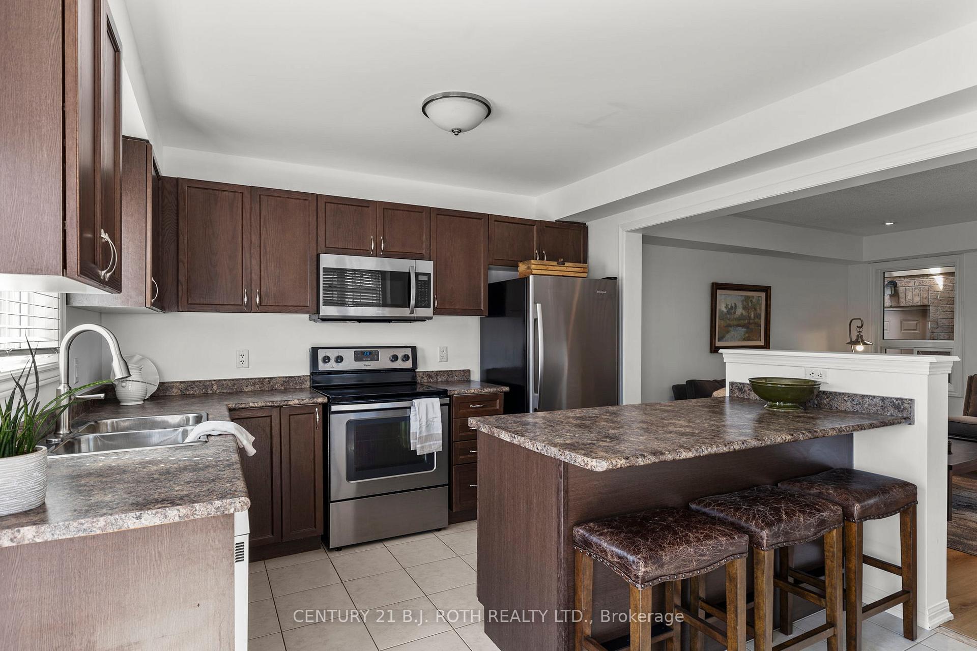 Photo 14 of 114 Majesty Boulevard, Barrie, Innis-Shore — HOMEH