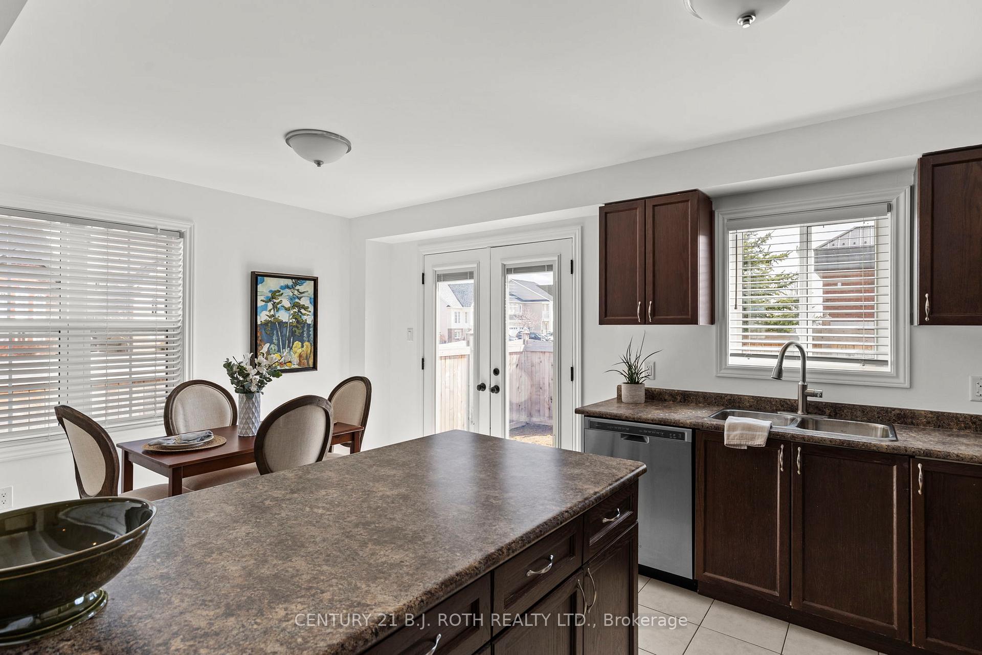 Photo 15 of 114 Majesty Boulevard, Barrie, Innis-Shore — HOMEH