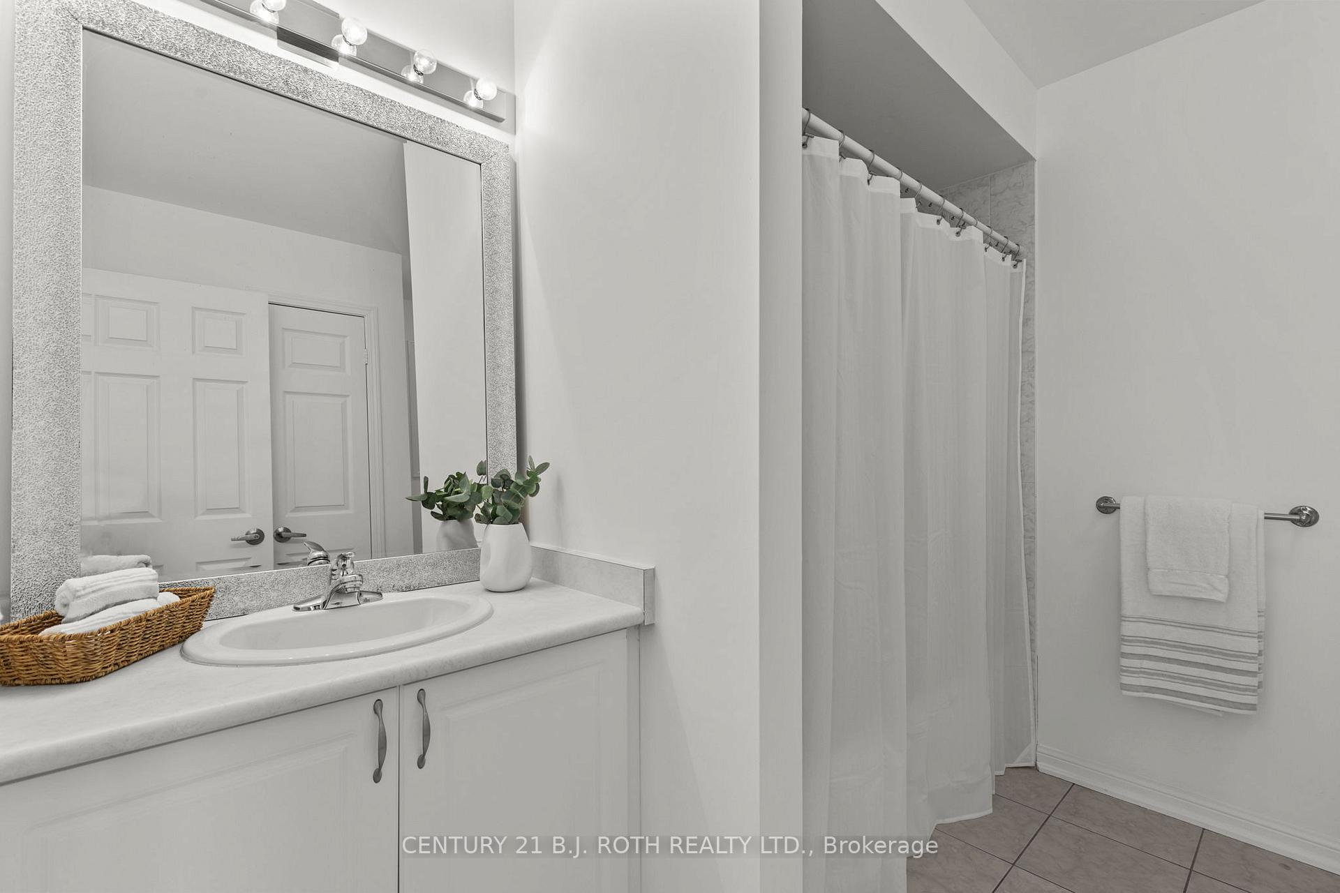 Photo 26 of 114 Majesty Boulevard, Barrie, Innis-Shore — HOMEH