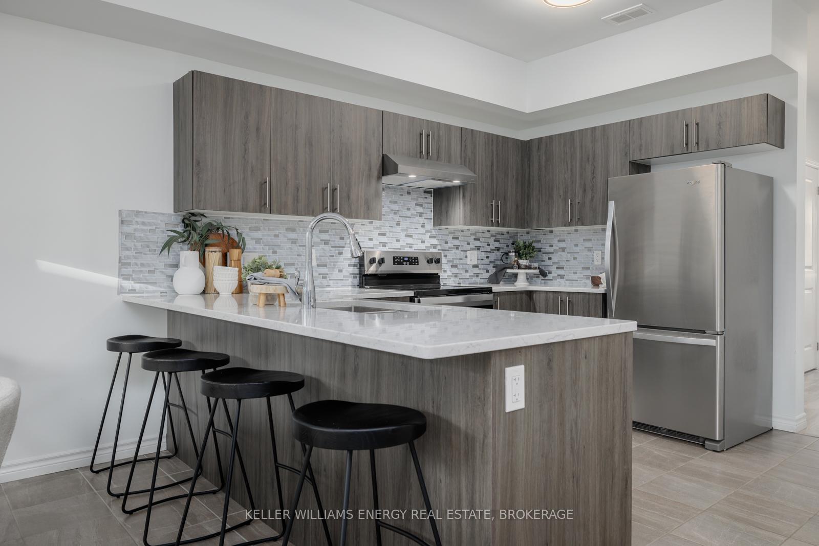 Photo 7 of 38 Thomas Bird Street, Clarington, Bowmanville — HOMEH