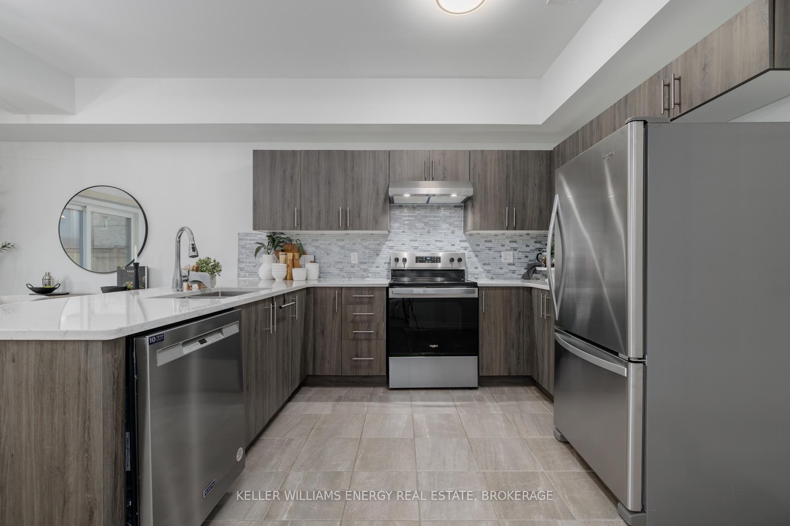 Photo 8 of 38 Thomas Bird Street, Clarington, Bowmanville — HOMEH