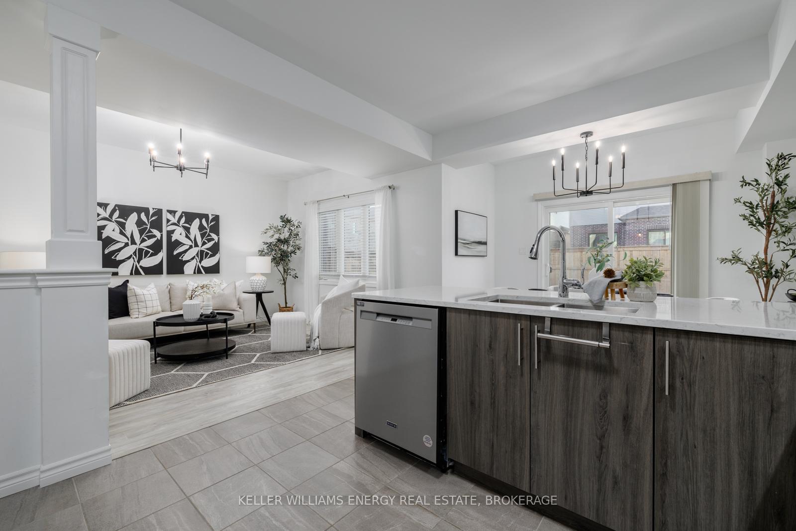Photo 10 of 38 Thomas Bird Street, Clarington, Bowmanville — HOMEH
