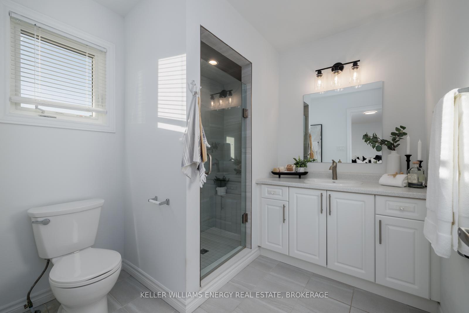 Photo 20 of 38 Thomas Bird Street, Clarington, Bowmanville — HOMEH