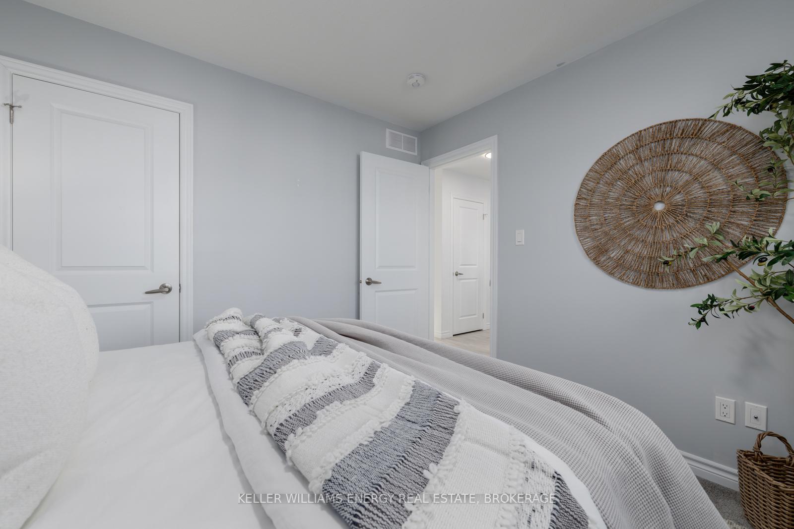 Photo 22 of 38 Thomas Bird Street, Clarington, Bowmanville — HOMEH