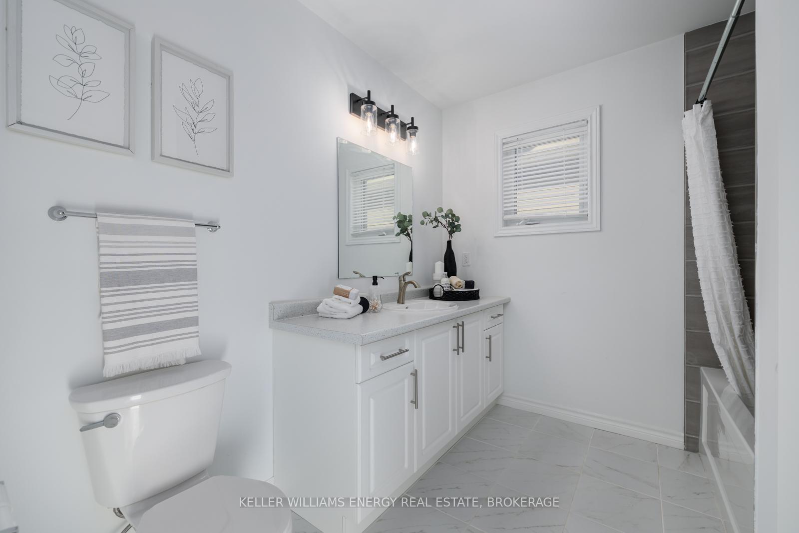 Photo 25 of 38 Thomas Bird Street, Clarington, Bowmanville — HOMEH