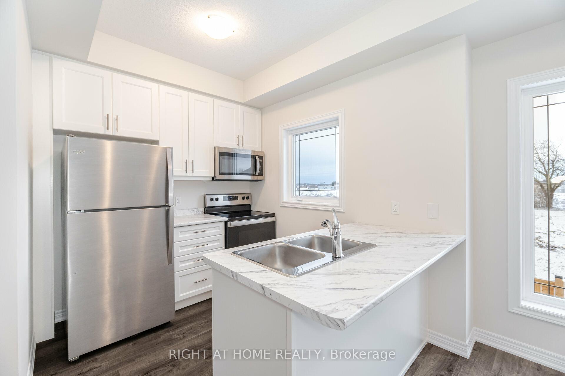 Photo 11 of Unit 44, 19 Picardy Drive, Hamilton, Stoney Creek Mountain — HOMEH