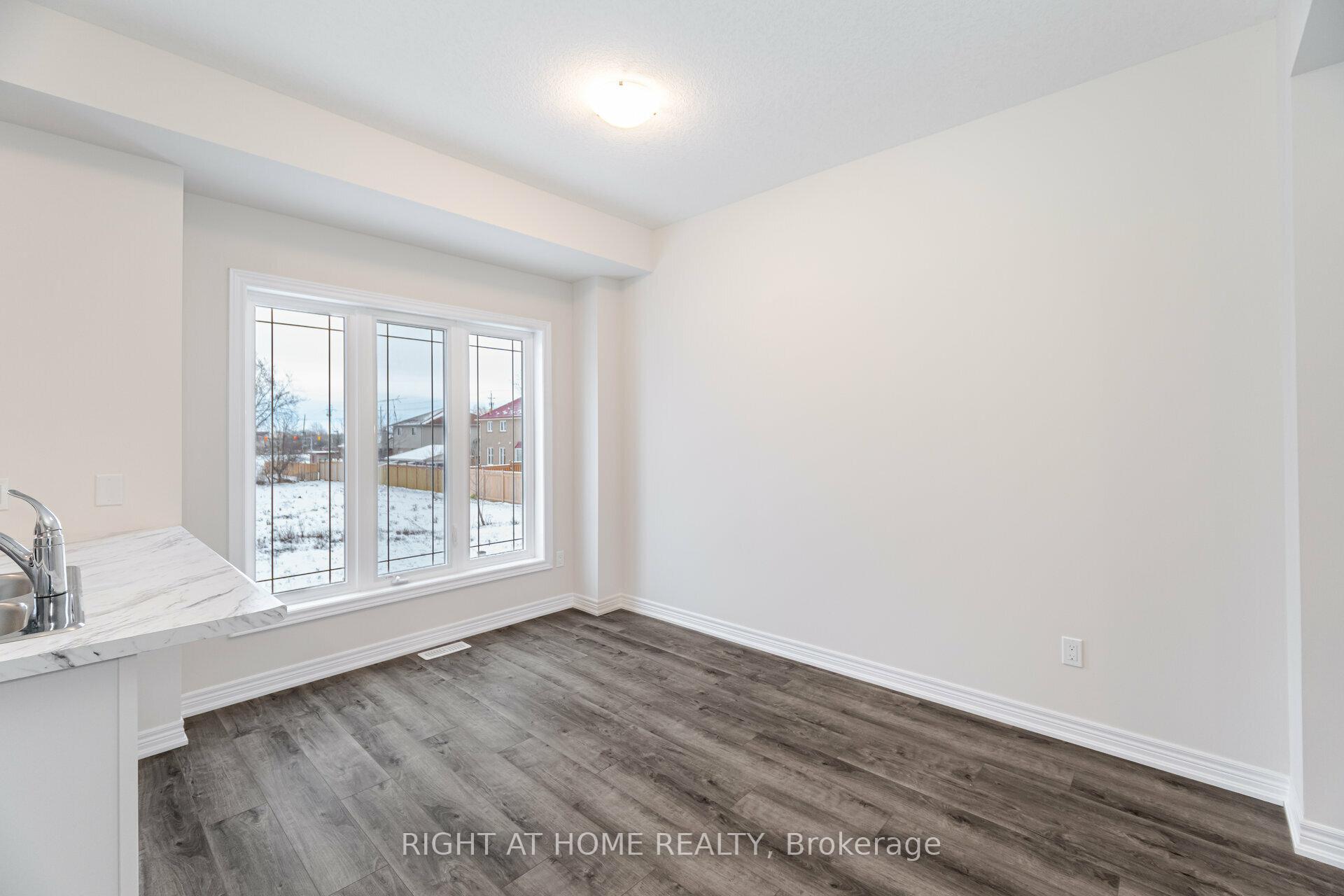 Photo 14 of Unit 44, 19 Picardy Drive, Hamilton, Stoney Creek Mountain — HOMEH