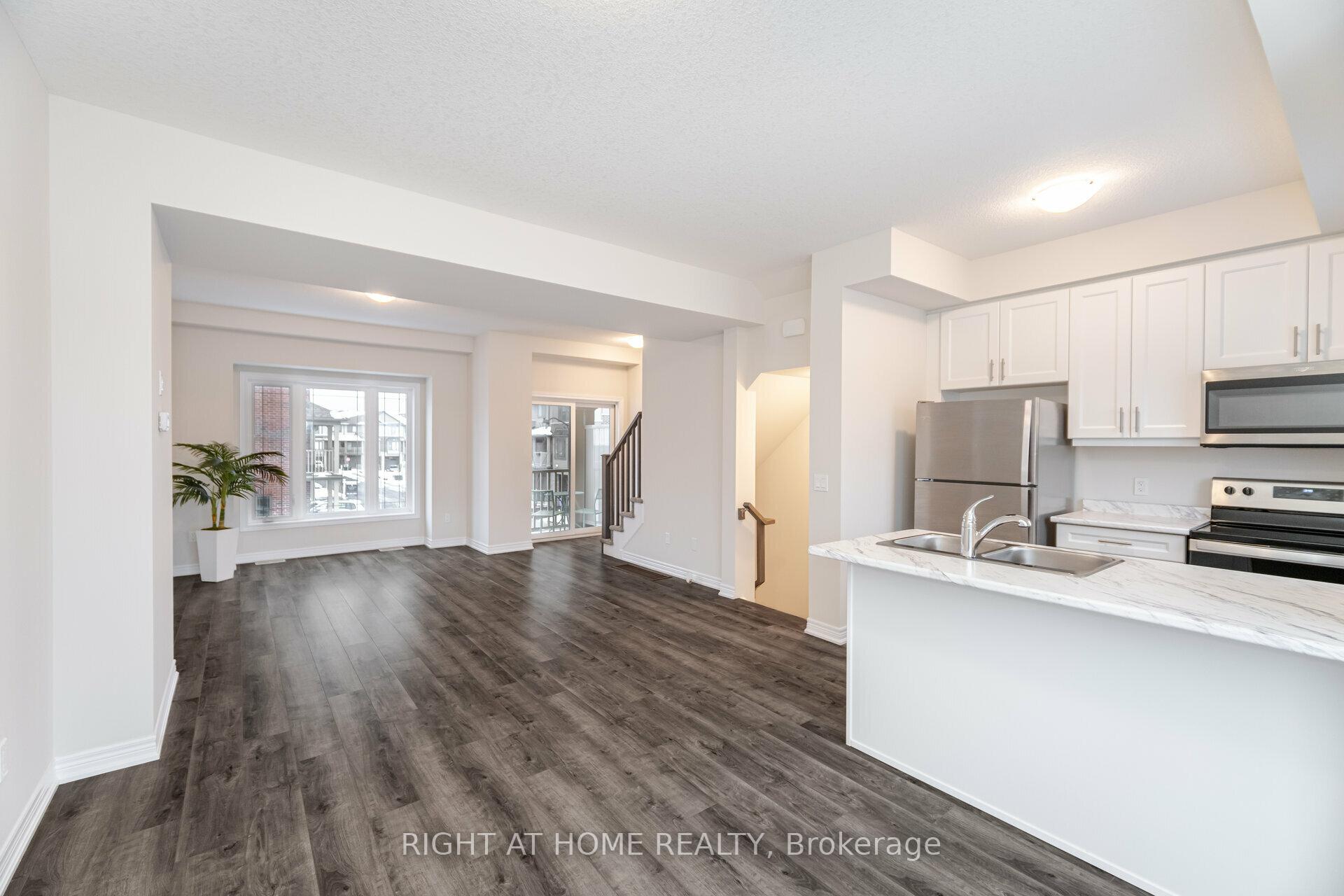 Photo 15 of Unit 44, 19 Picardy Drive, Hamilton, Stoney Creek Mountain — HOMEH