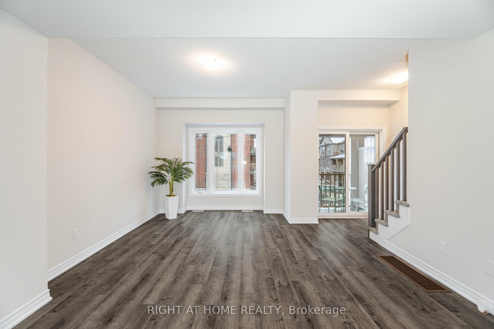 Photo 16 of Unit 44, 19 Picardy Drive, Hamilton, Stoney Creek Mountain — HOMEH