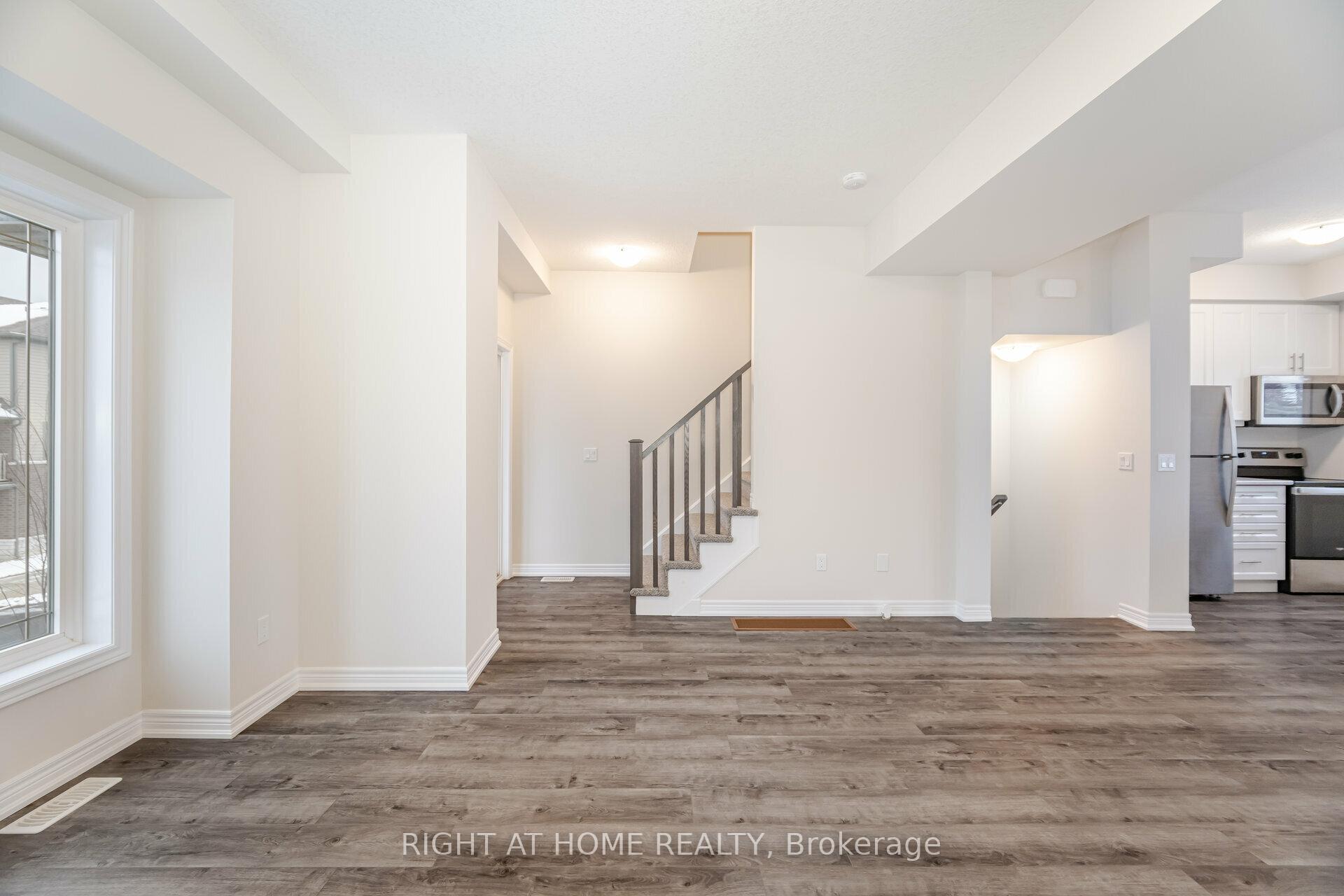 Photo 18 of Unit 44, 19 Picardy Drive, Hamilton, Stoney Creek Mountain — HOMEH