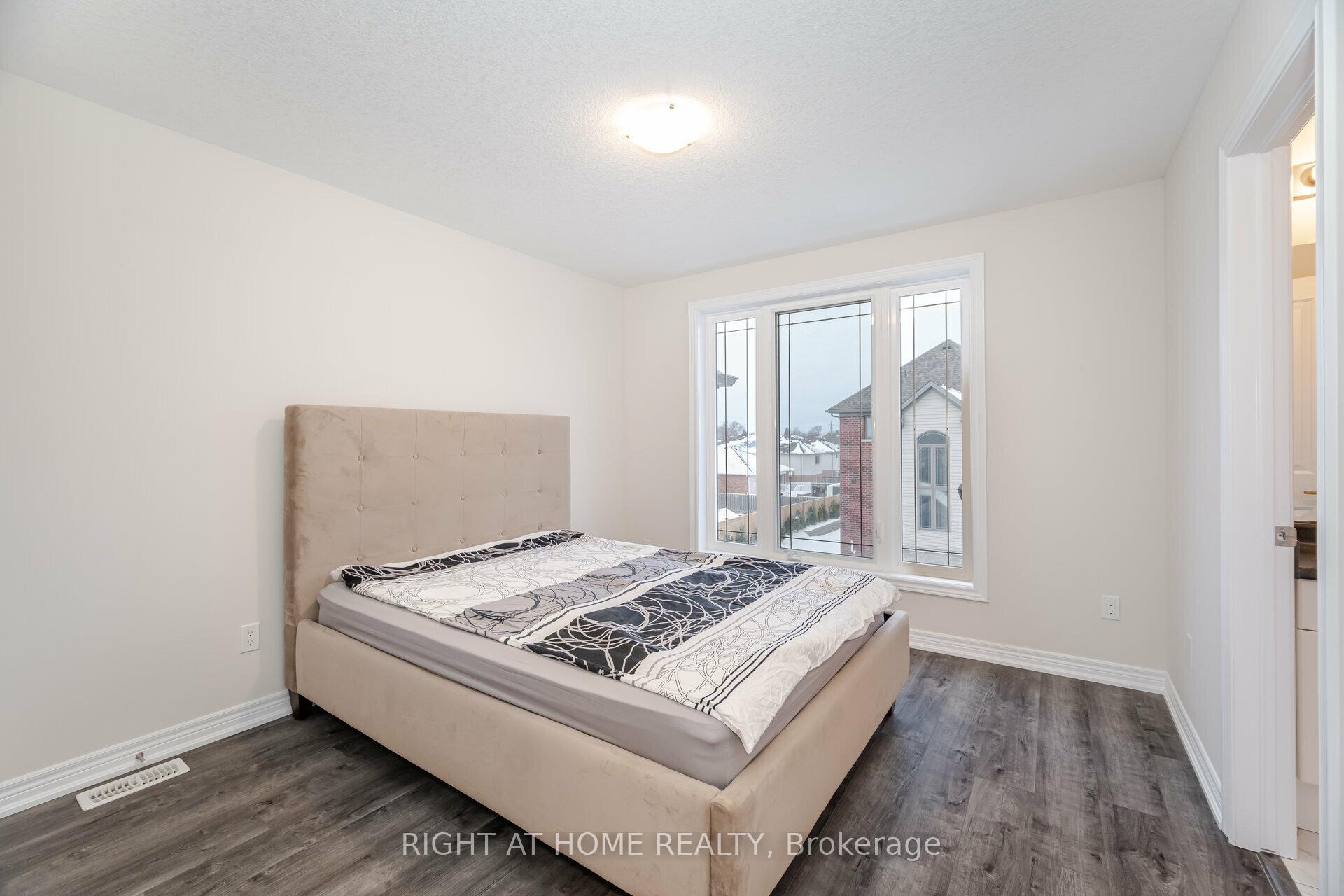 Photo 23 of Unit 44, 19 Picardy Drive, Hamilton, Stoney Creek Mountain — HOMEH