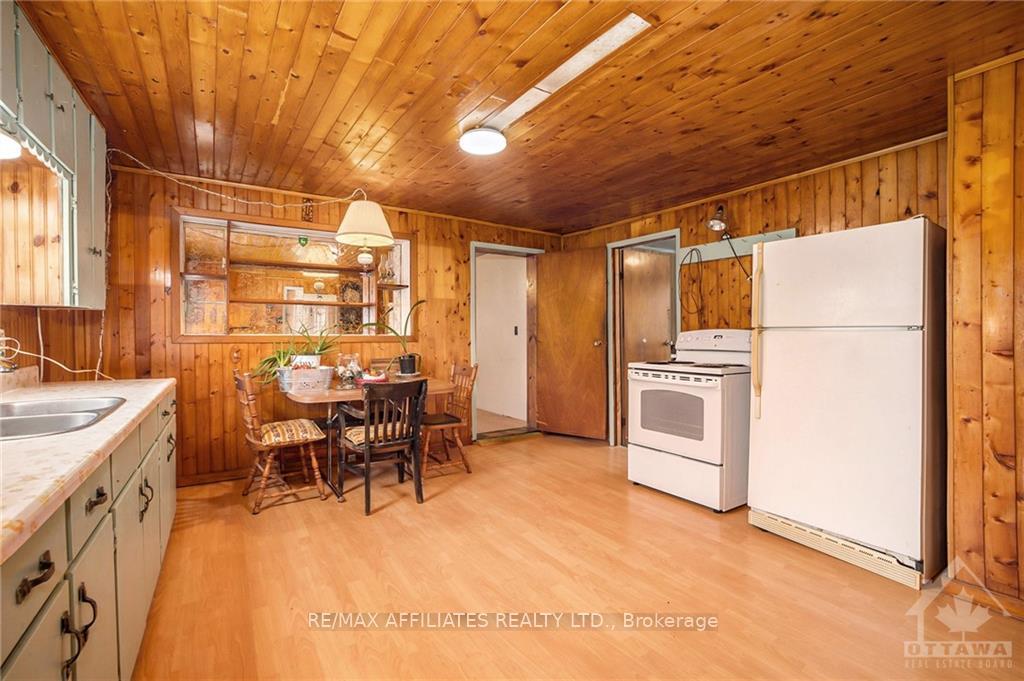 Photo 5 of 3148 Long Lake Road, Frontenac, Frontenac Centre — HOMEH