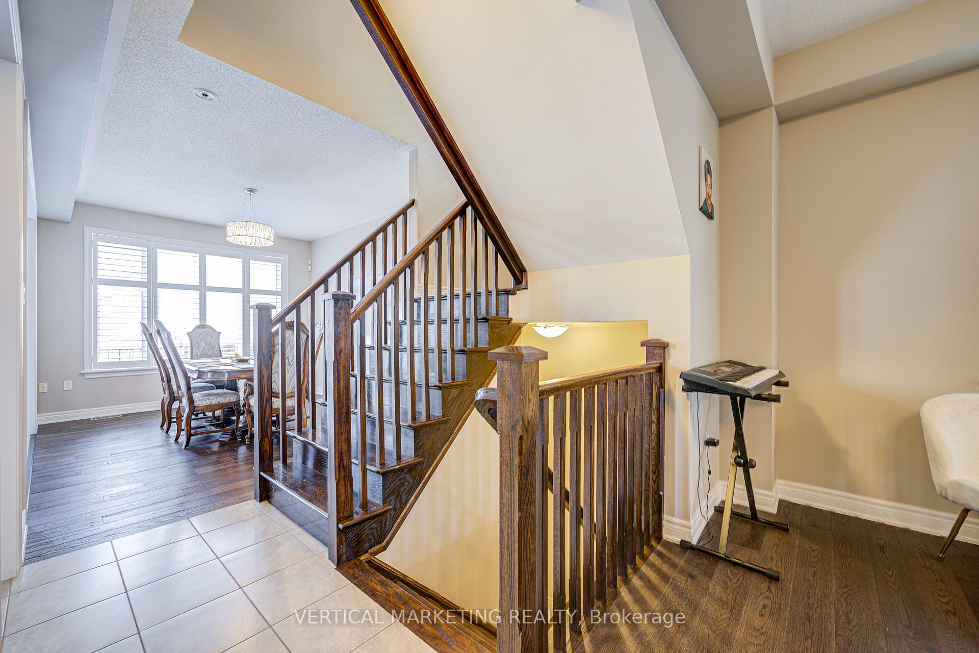Photo 9 of 119 Hazelton Avenue W, Hamilton, Sheldon — HOMEH