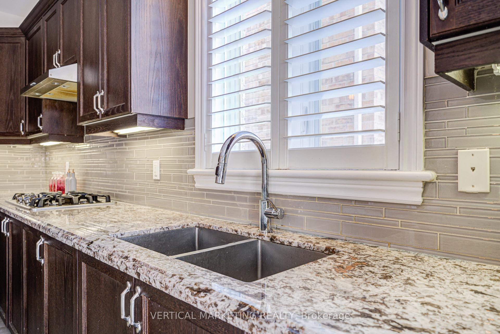 Photo 17 of 119 Hazelton Avenue W, Hamilton, Sheldon — HOMEH